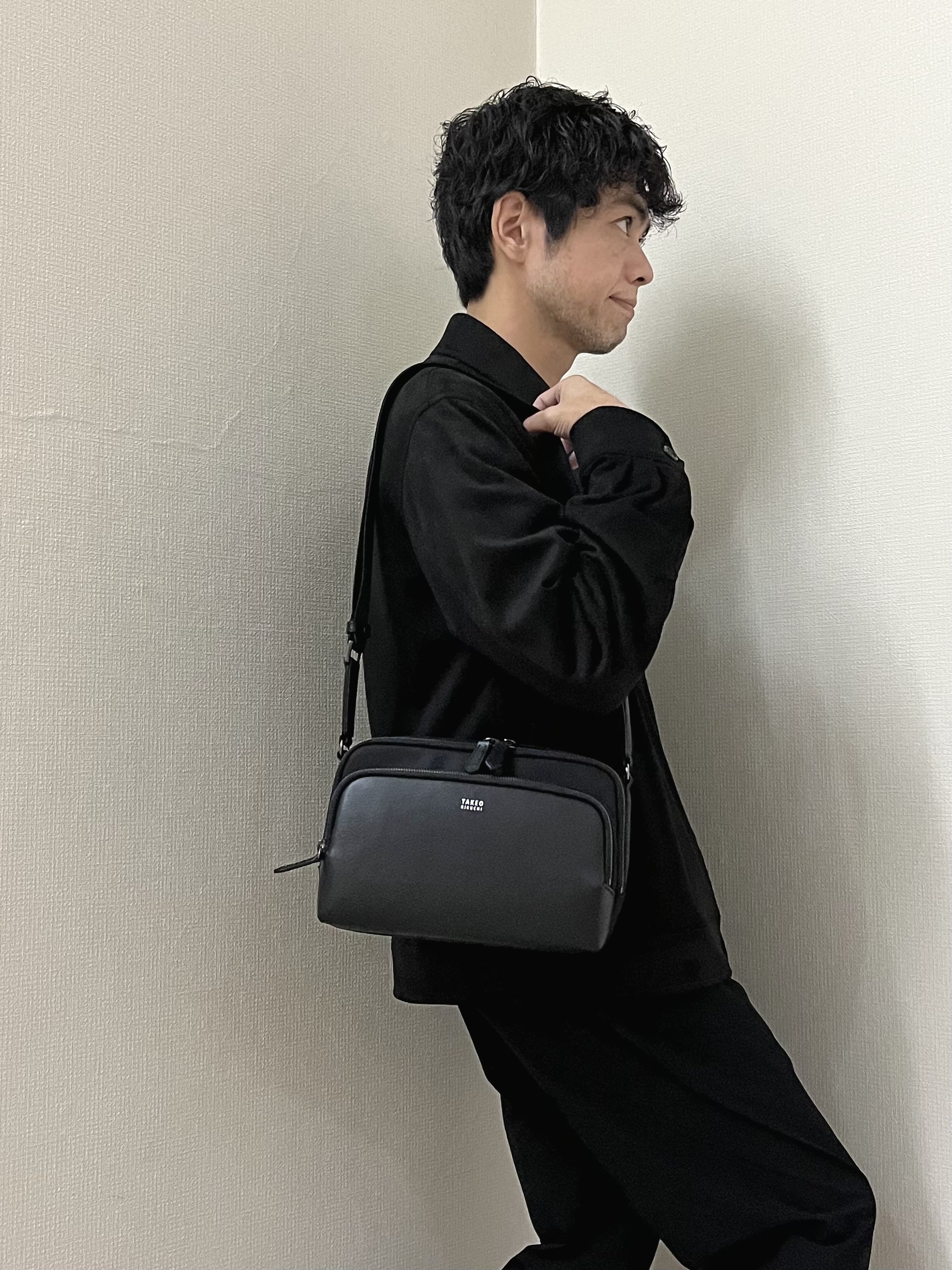 URAさんの「TAKEO KIKUCHI｜デニム＆スウェード調 ジップブルゾン」を使ったコーディネート