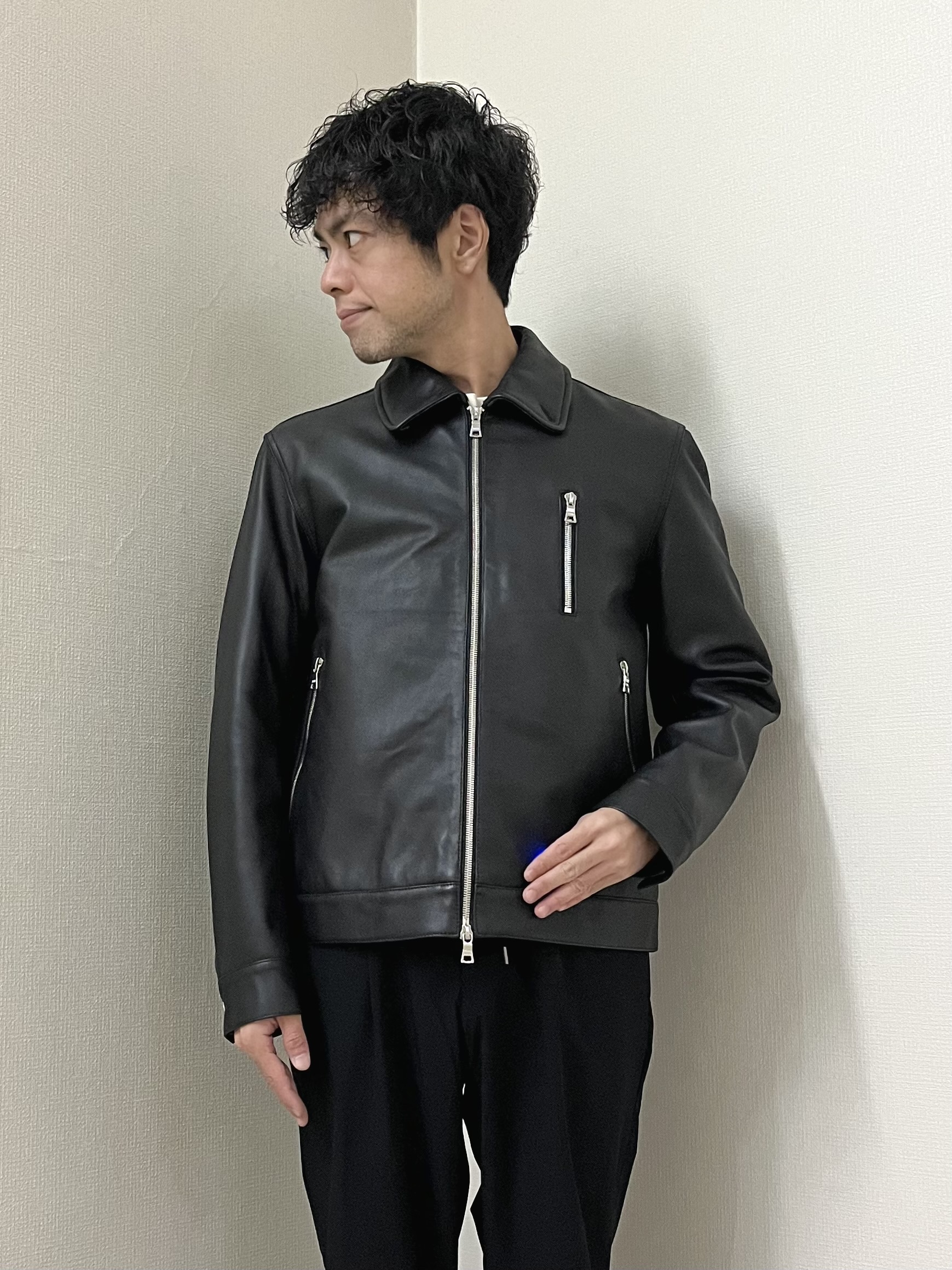 URAさんの「TAKEO KIKUCHI｜【BOWLER HAT LABEL】シングルレザーライダースジャケット」を使ったコーディネート