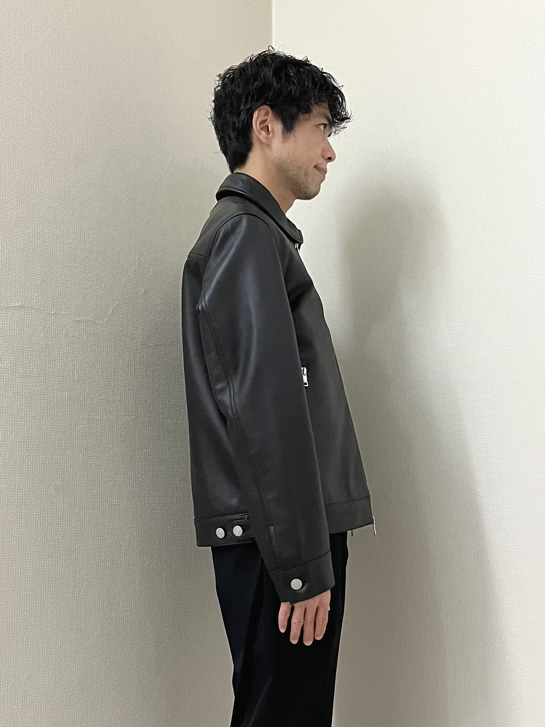 URAさんの「TAKEO KIKUCHI｜【BOWLER HAT LABEL】シングルレザーライダースジャケット」を使ったコーディネート