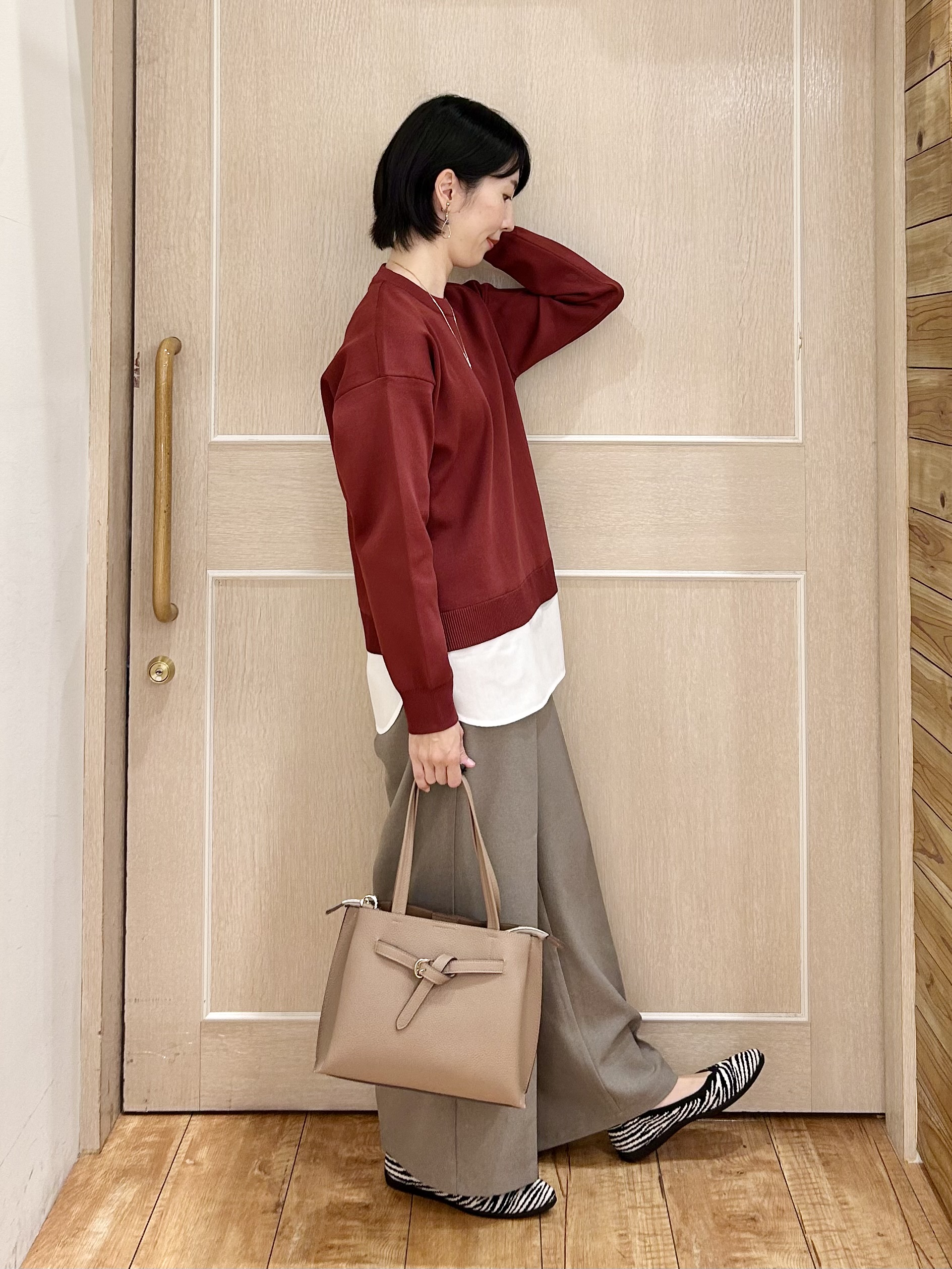 ちぐささんの「SHOO･LA･RUE｜【S-LL】着るだけできまる シャツレイヤード風 スポンディッシュニット」を使ったコーディネート