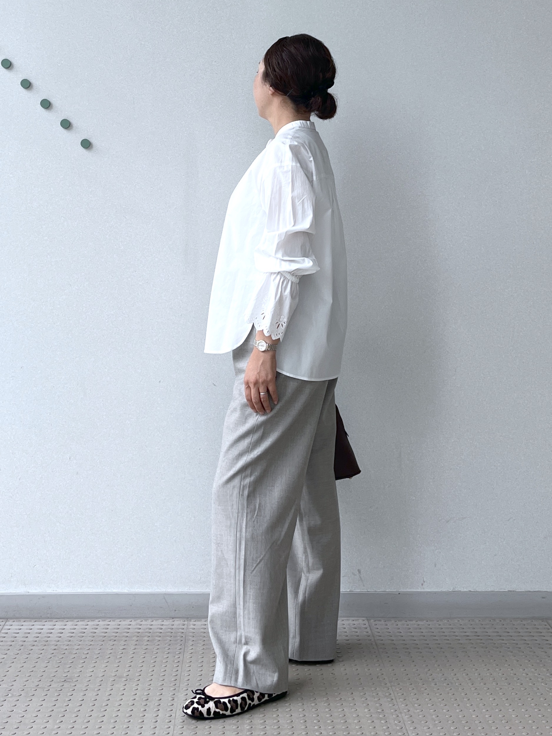 Soeさんの「DRESSTERIOR｜エンブロイダリーカフスシャツ」を使ったコーディネート