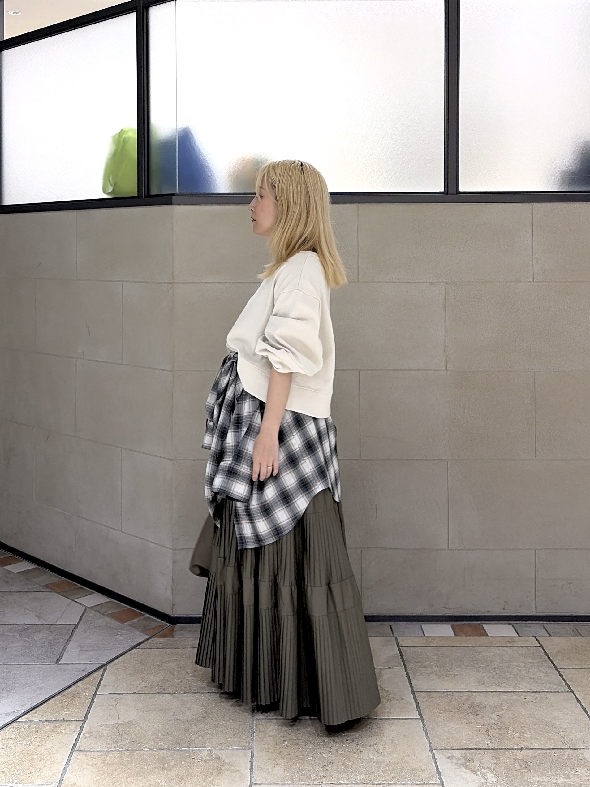 よねさんの「INDIVI｜ロングスリーブフォルムカットソー【洗える】」を使ったコーディネート