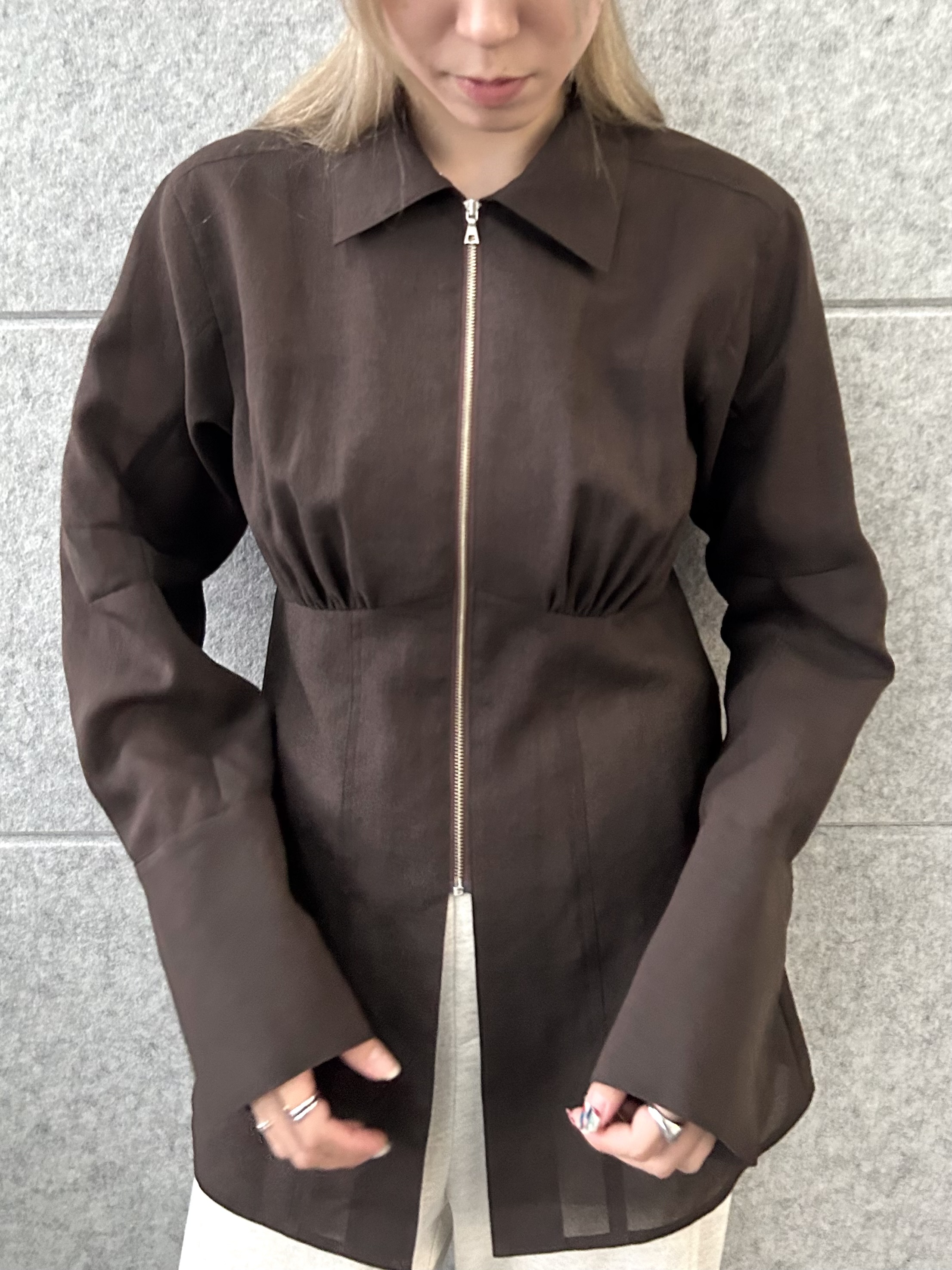 honoka Aさんの「CODE A｜sheer form zip shirts」を使ったコーディネート