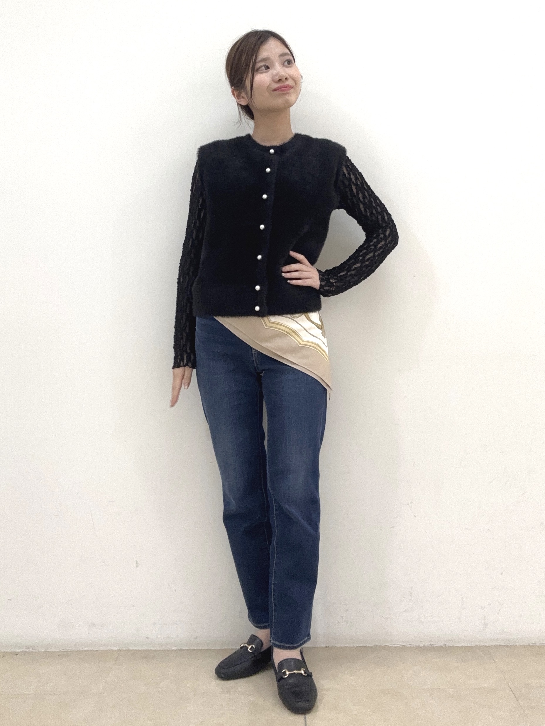 伊藤愛日圭さんの「UNTITLED｜【前後2WAY】ファーライクニットベスト」を使ったコーディネート