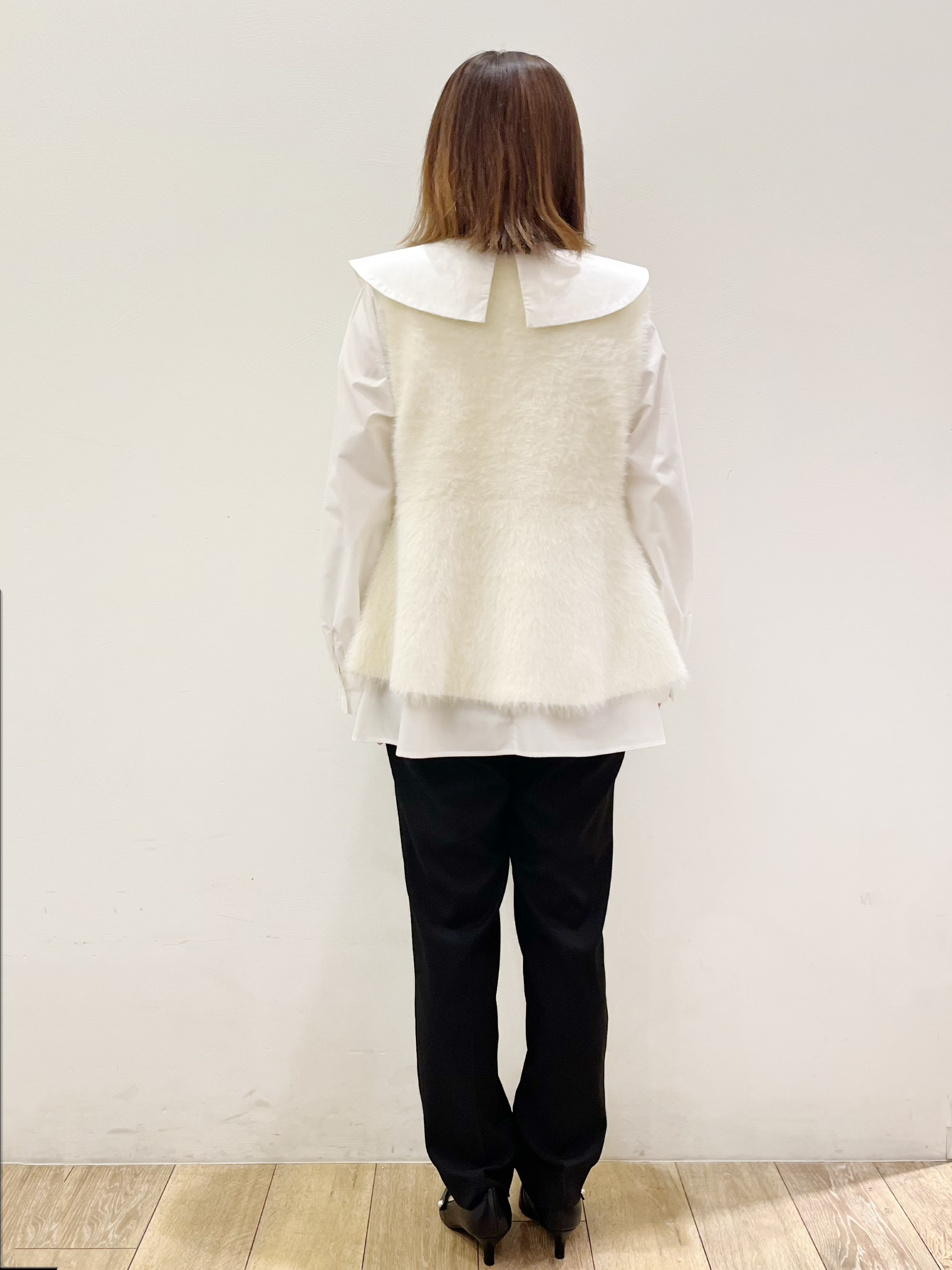 kcさんの「OPAQUE.CLIP｜フェザーニットペプラムジレ【洗濯機OK】」を使ったコーディネート