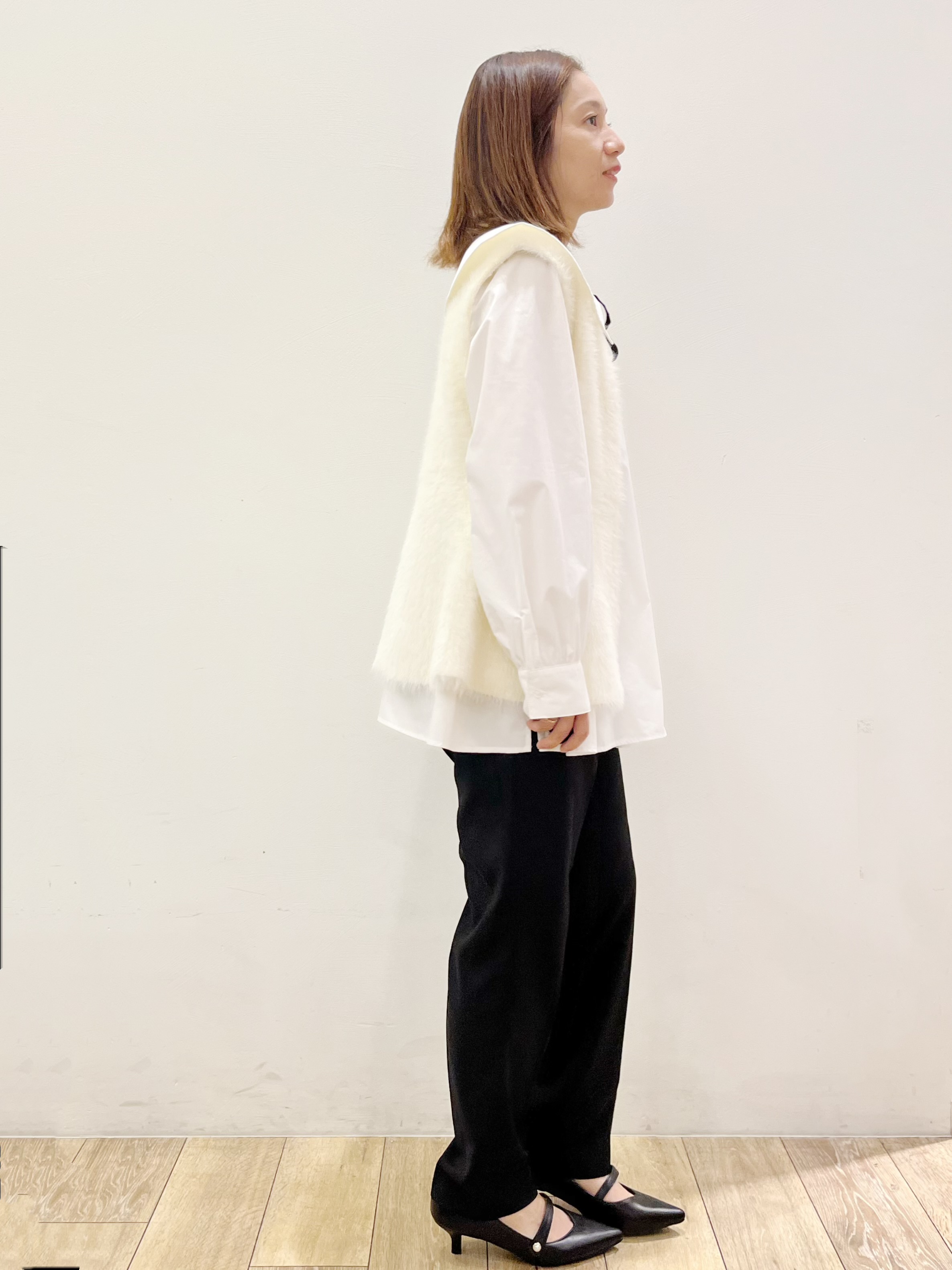 kcさんの「OPAQUE.CLIP｜フェザーニットペプラムジレ【洗濯機OK】」を使ったコーディネート