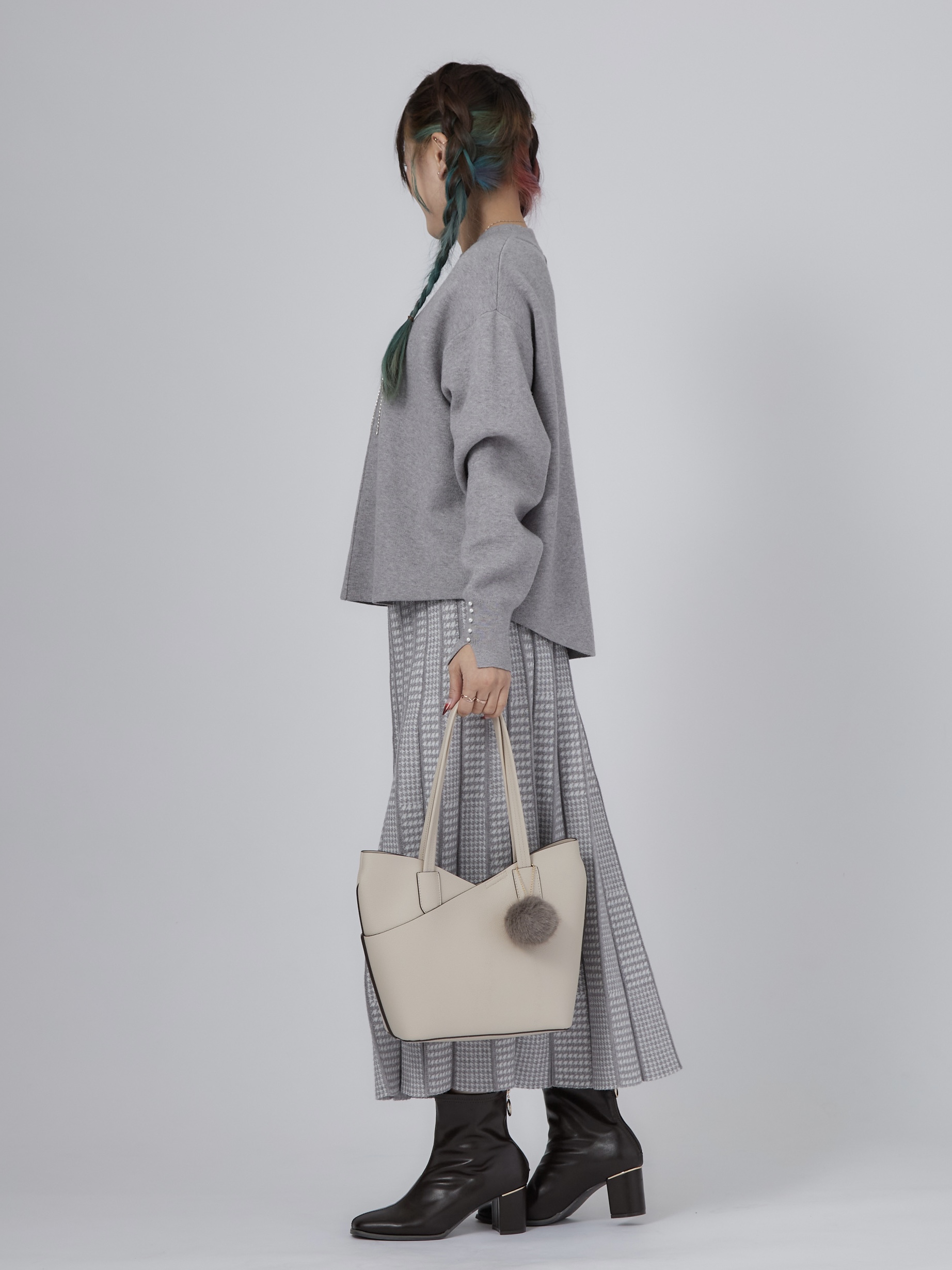 ゆゆさんの「SHOO･LA･RUE｜ストレッチブーツ」を使ったコーディネート