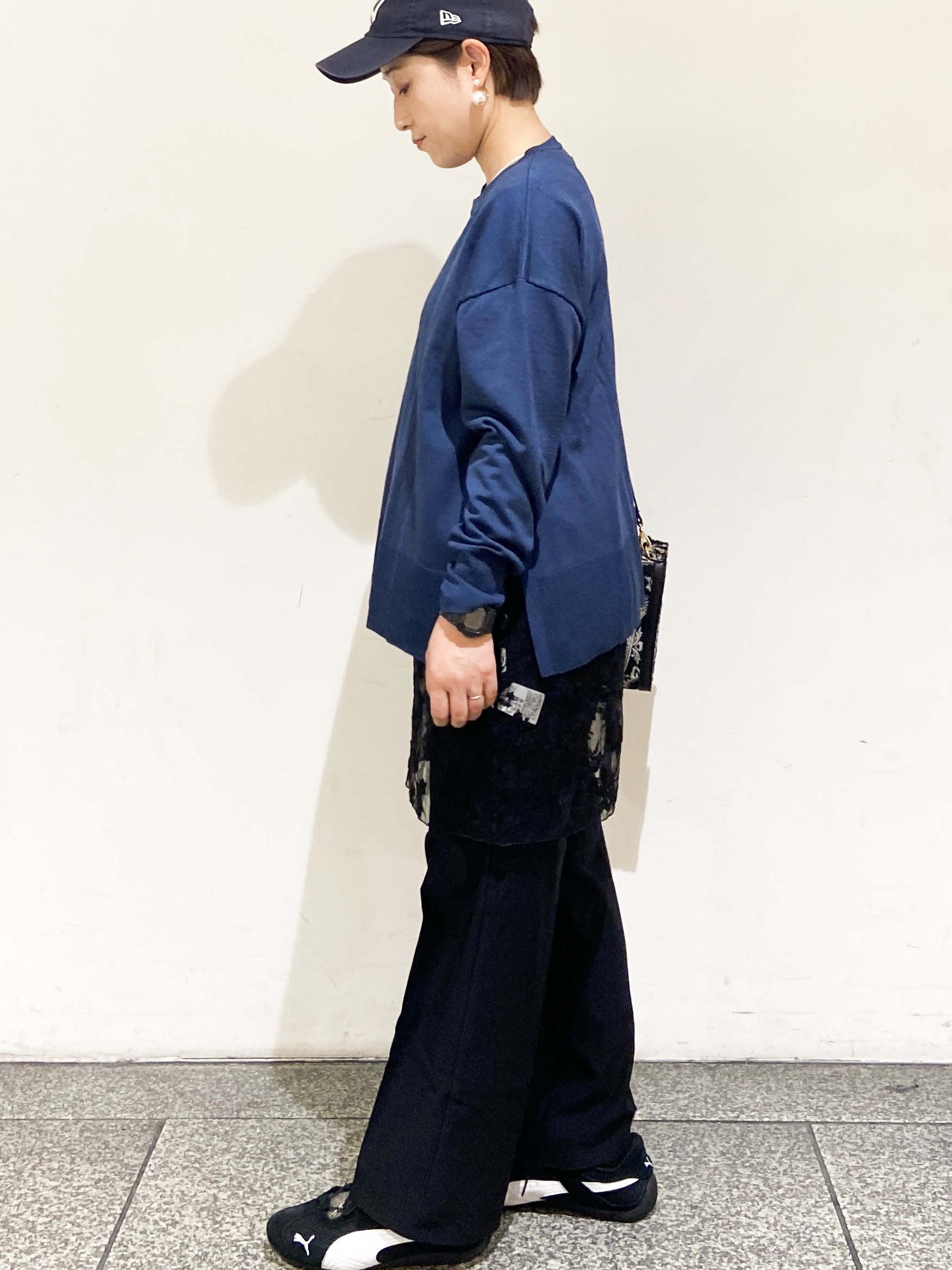 MIHOさんの「OPAQUE.CLIP｜リラクシークルーニット【洗濯機OK】」を使ったコーディネート