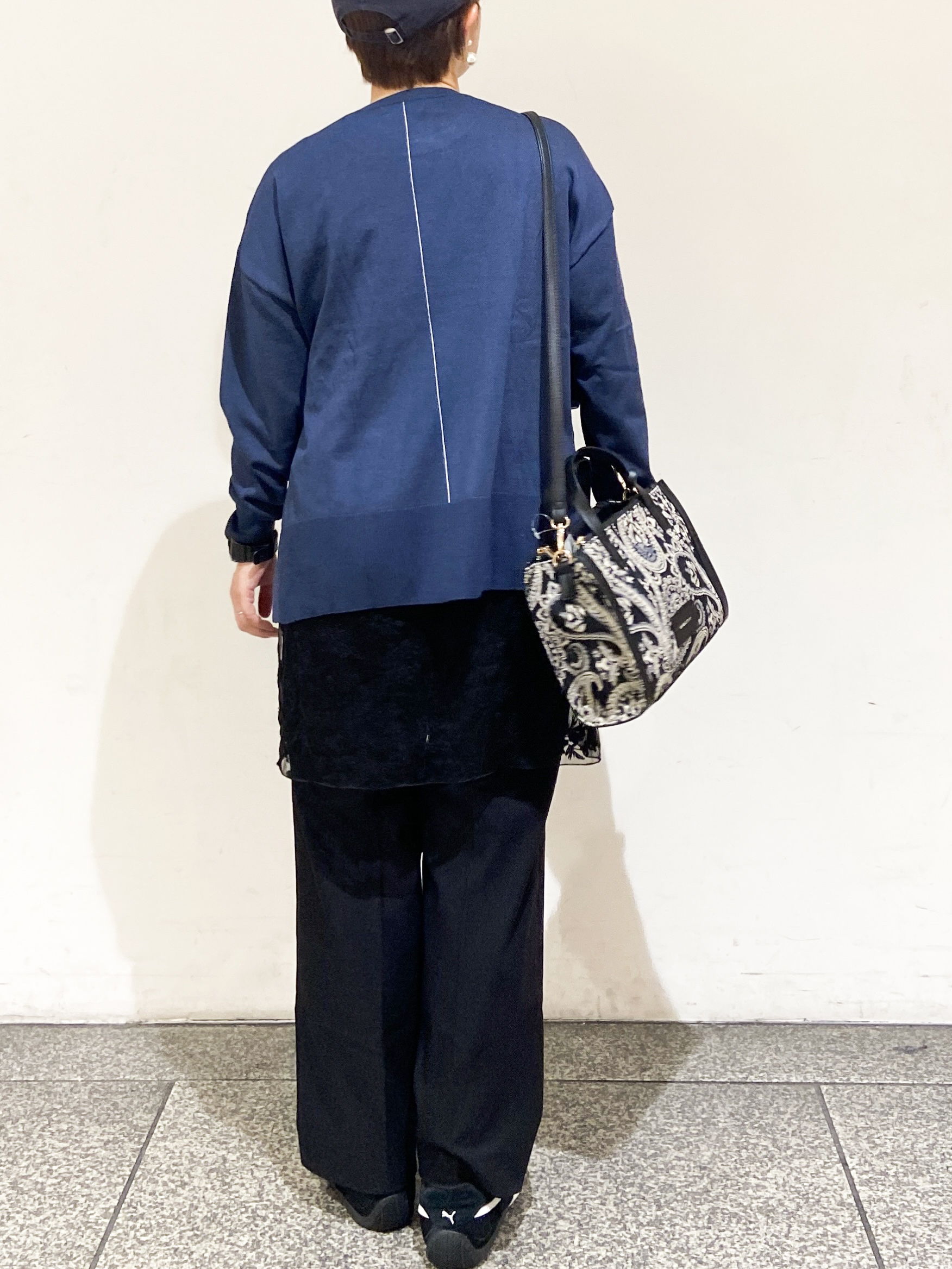 MIHOさんの「OPAQUE.CLIP｜リラクシークルーニット【洗濯機OK】」を使ったコーディネート