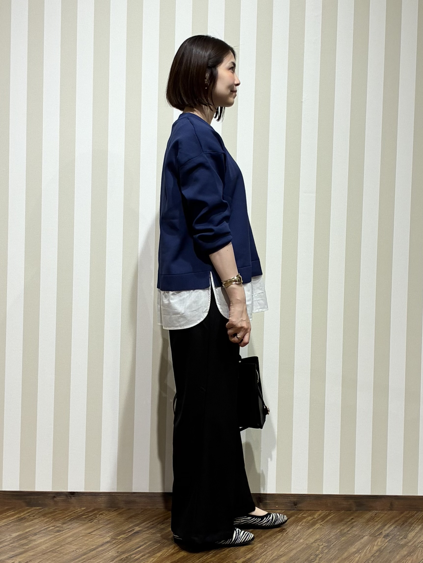 SAOさんの「SHOO･LA･RUE｜【S-LL】着るだけできまる シャツレイヤード風 スポンディッシュニット」を使ったコーディネート