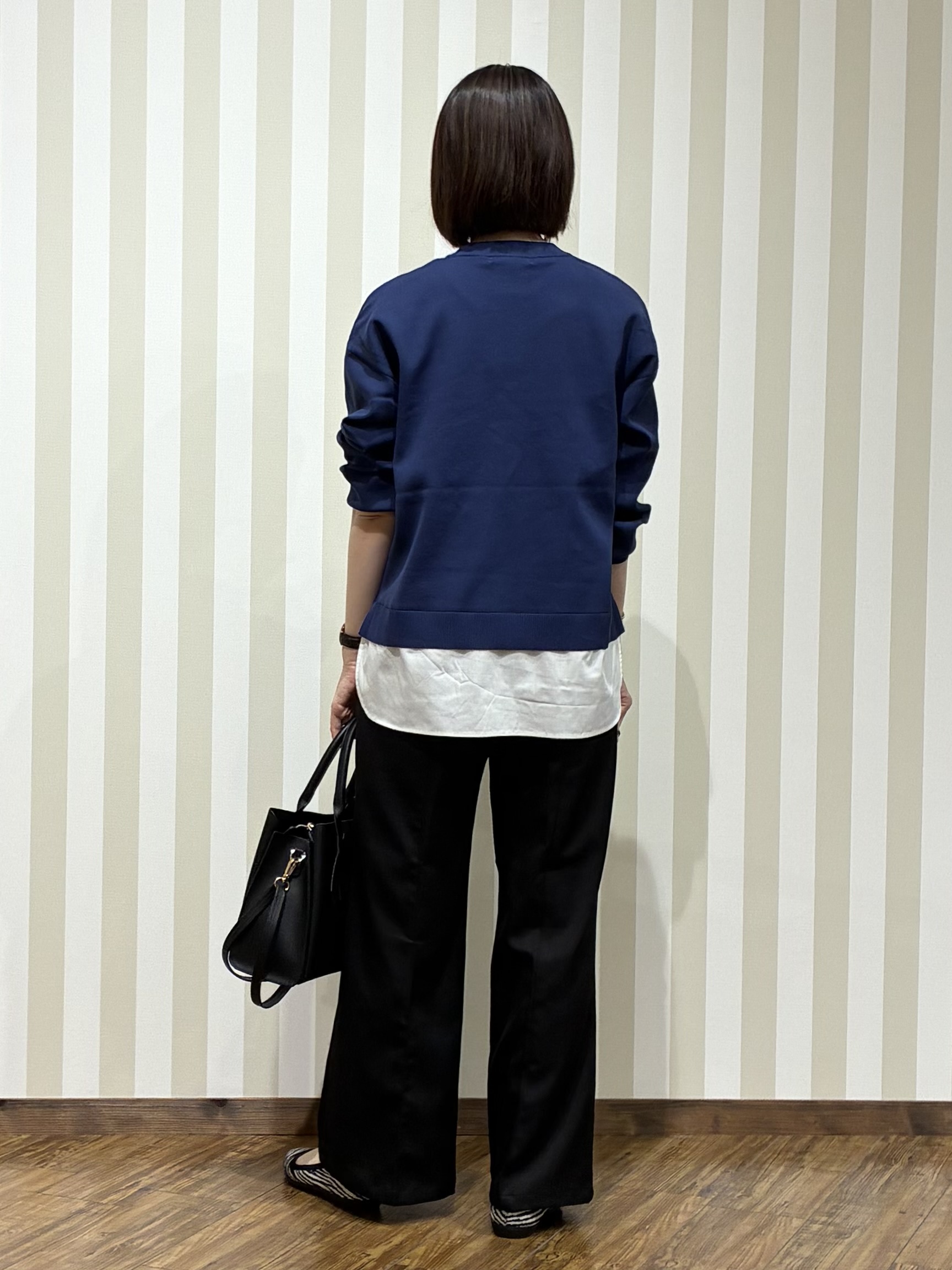 SAOさんの「SHOO･LA･RUE｜【S-LL】着るだけできまる シャツレイヤード風 スポンディッシュニット」を使ったコーディネート