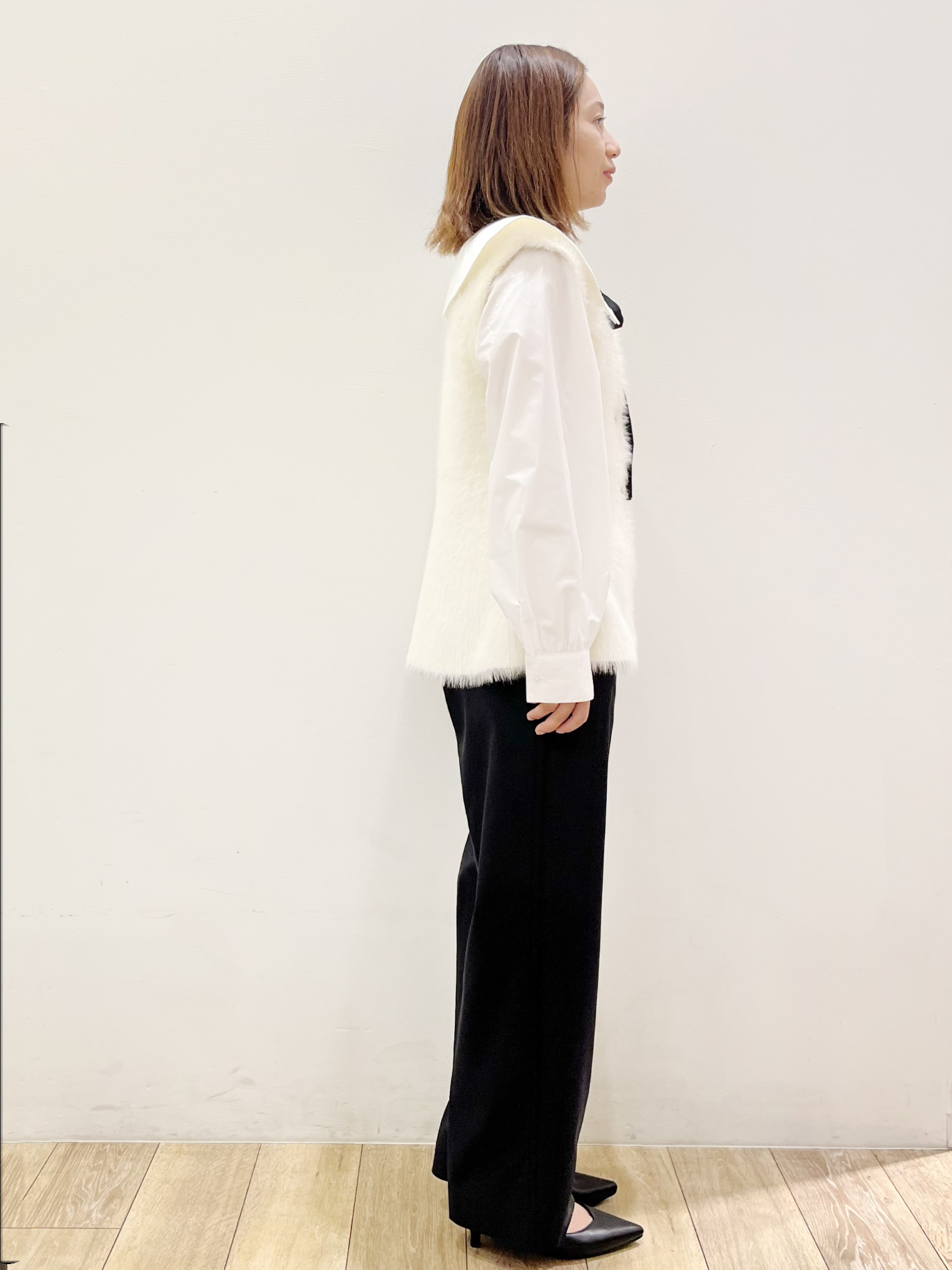 kcさんの「OPAQUE.CLIP｜フェザーニットペプラムジレ【洗濯機OK】」を使ったコーディネート