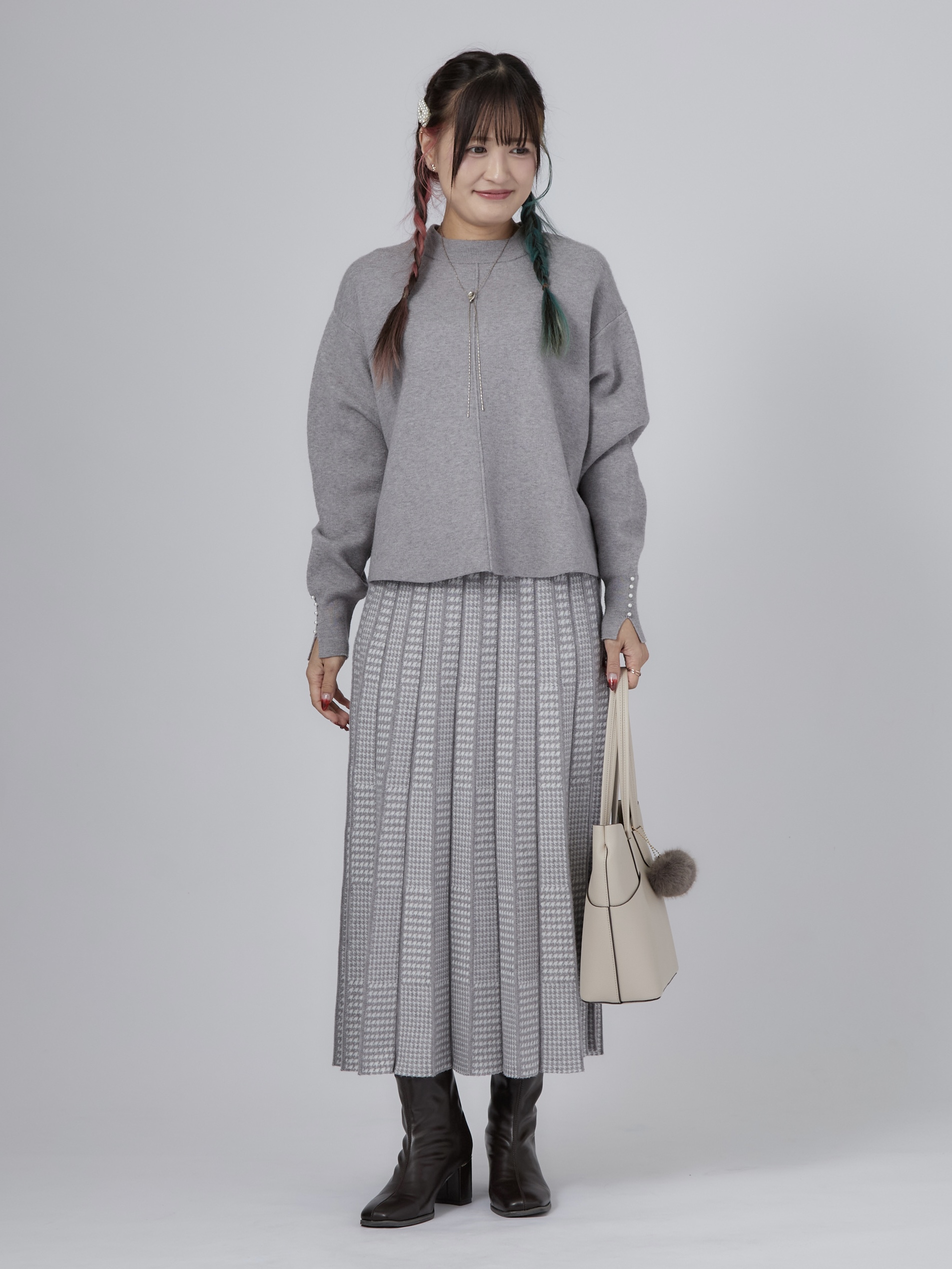 ゆゆさんの「SHOO･LA･RUE｜ストレッチブーツ」を使ったコーディネート