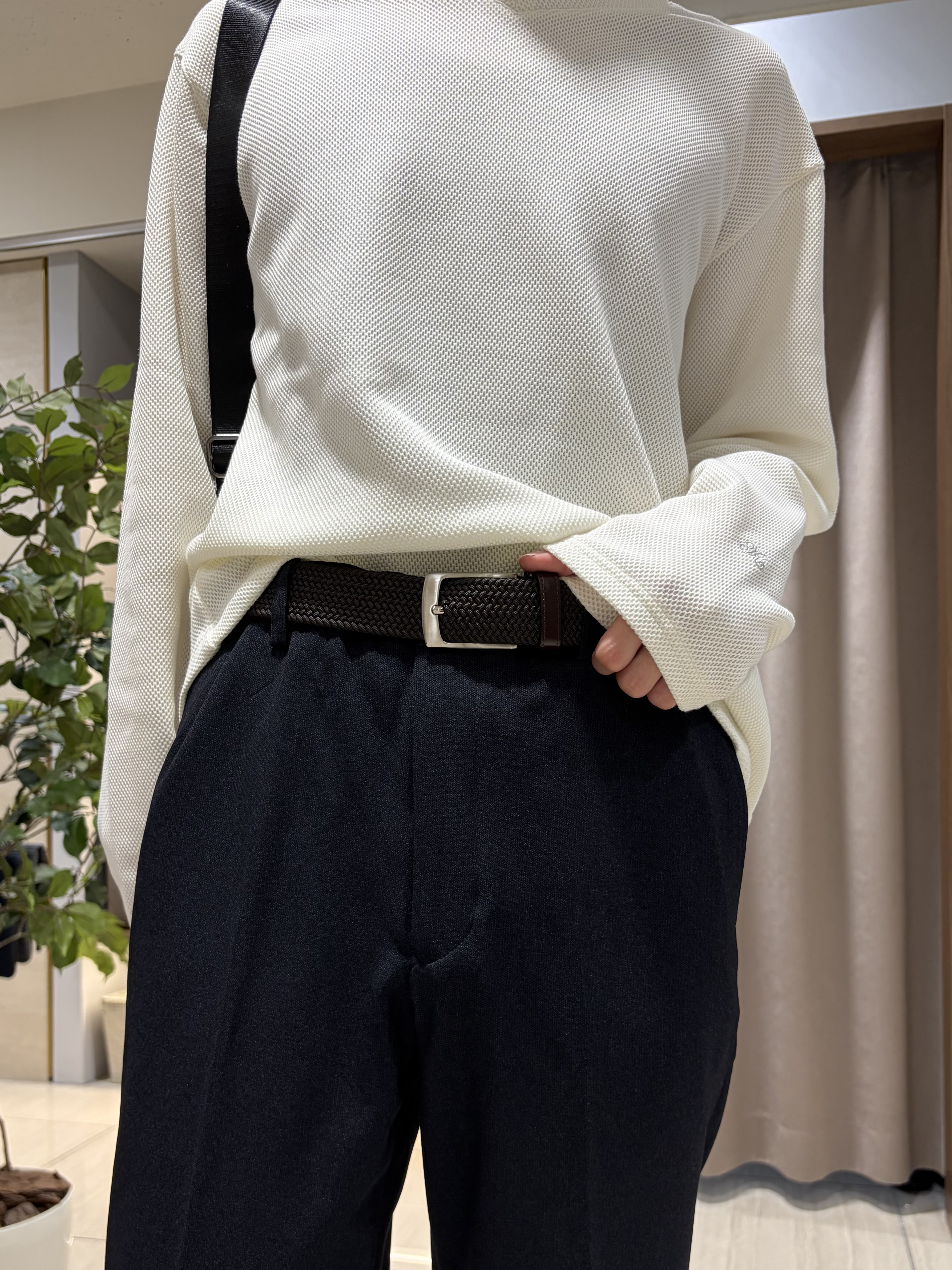 hiroさんの「TAKEO KIKUCHI｜【日本製】メッシュ ジャージ Vネック プルオーバー」を使ったコーディネート