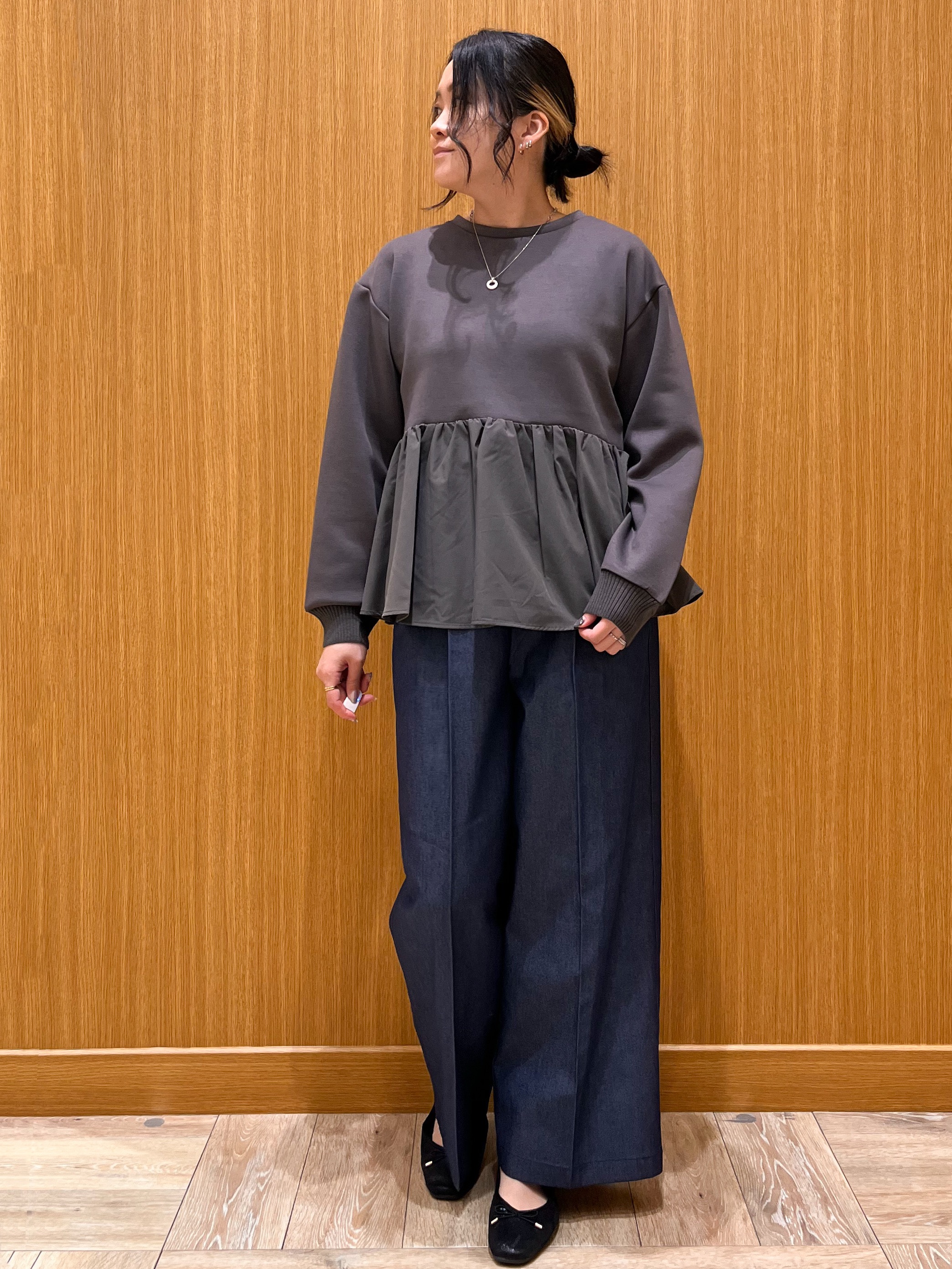aさんの「OPAQUE.CLIP｜ペプラムドッキングトップス【洗濯機OK】」を使ったコーディネート
