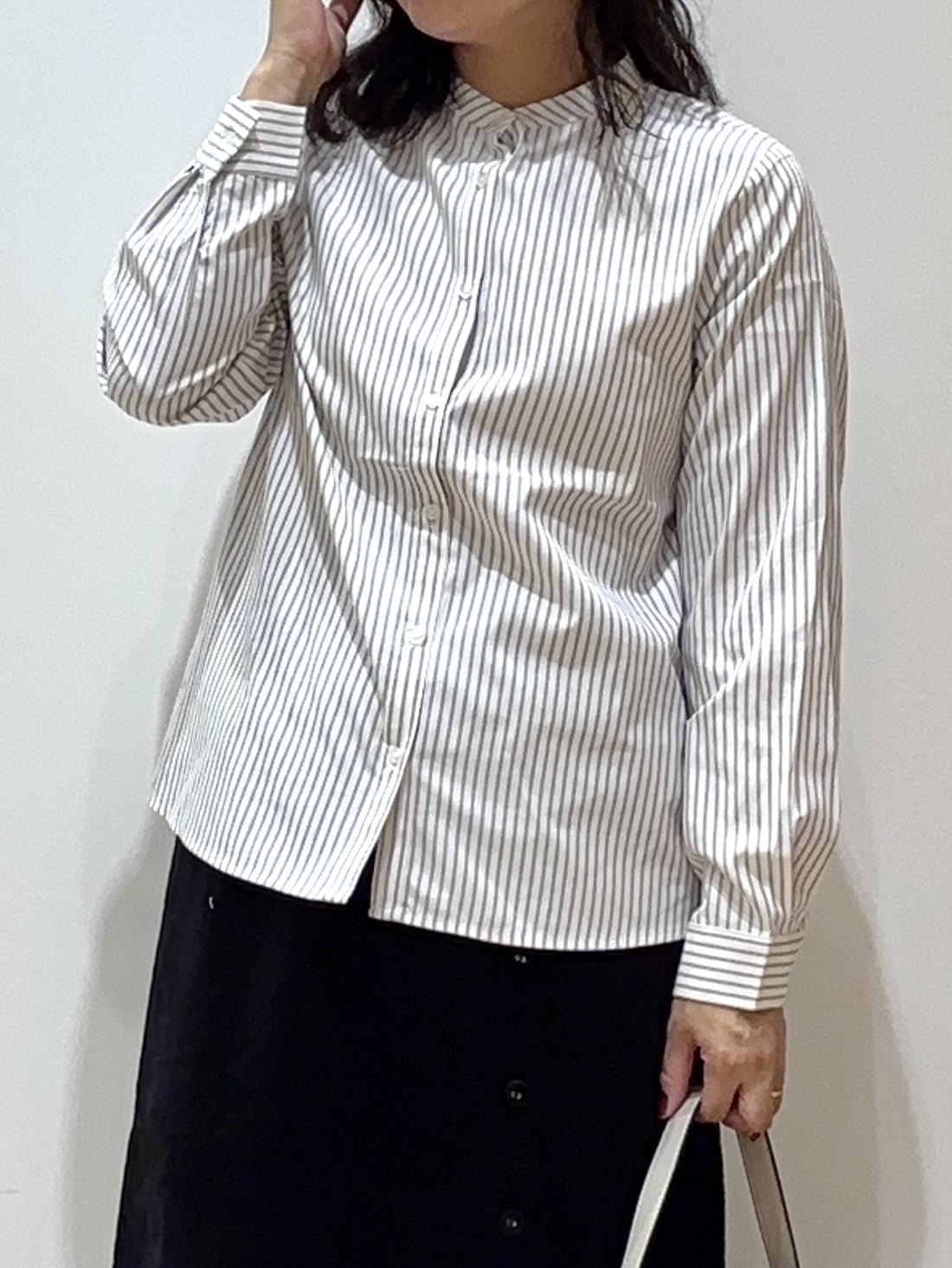miraiさんの「grove｜【時短・着回し】ニットベスト&times;シャツSET」を使ったコーディネート