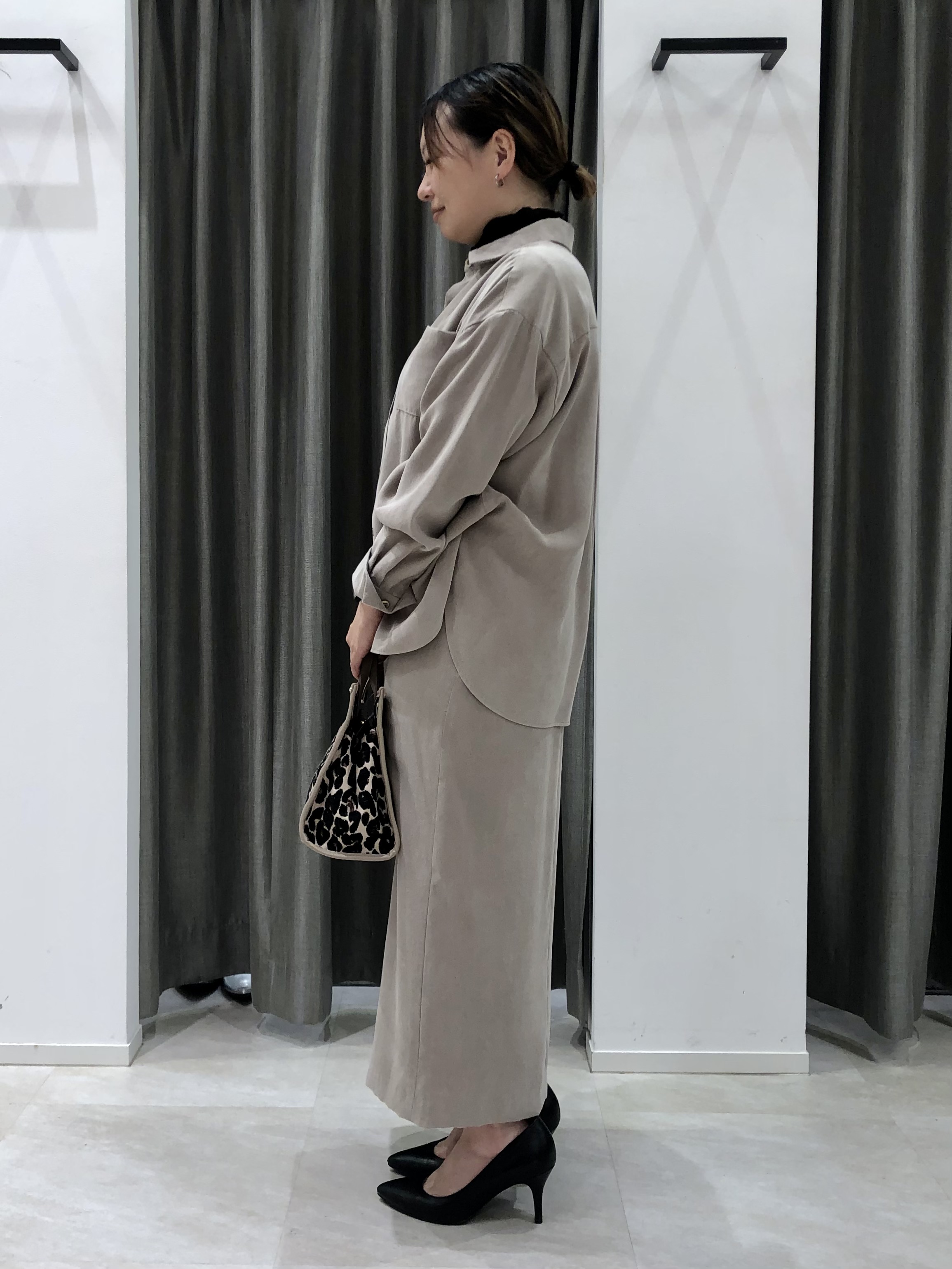 mamiさんの「UNTITLED｜【セットアップ可/秋羽織り】スエードライクシャツ」を使ったコーディネート