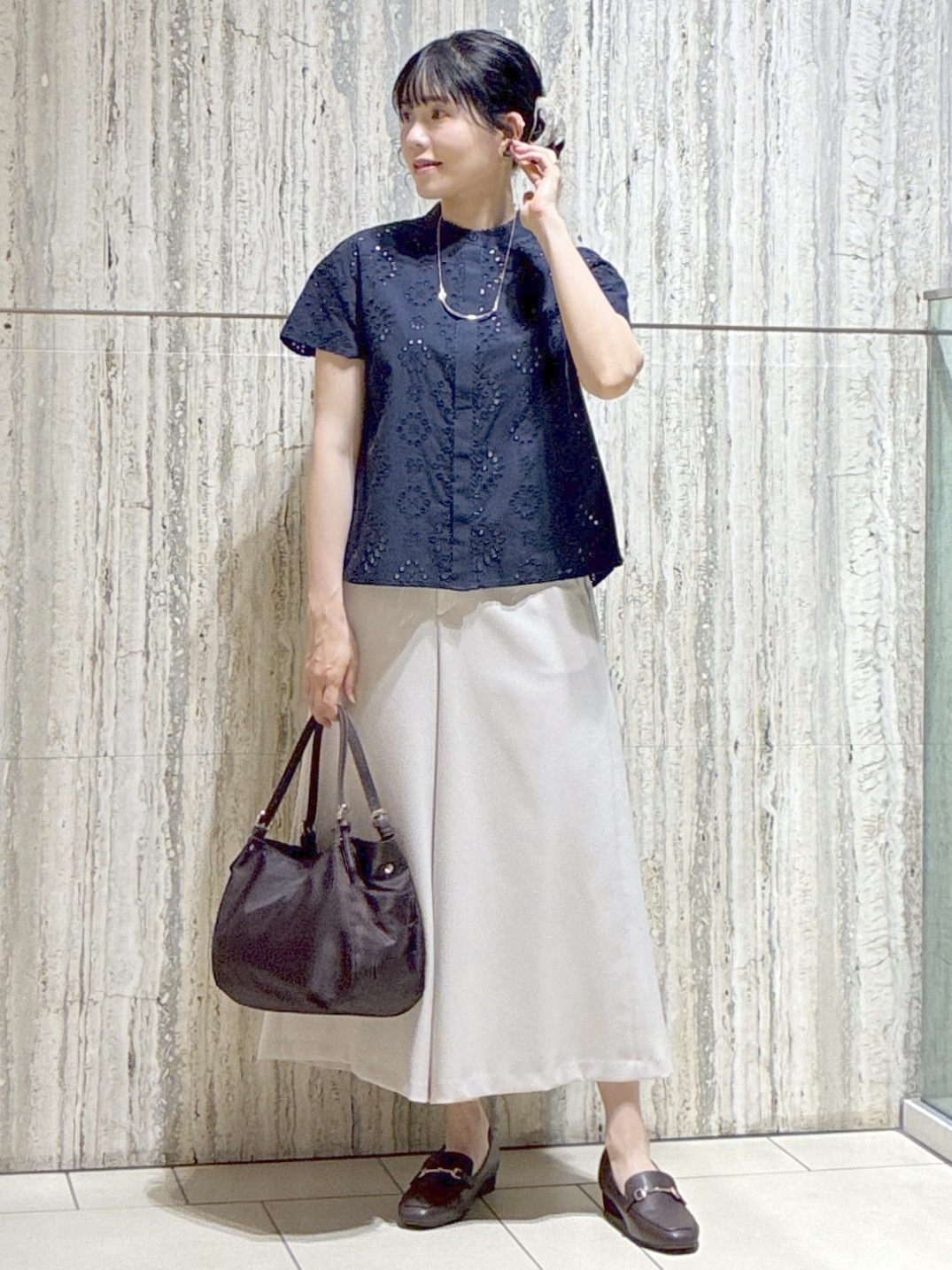 beni_gingerさんの「Reflect｜【通勤◎】カットワーク刺繍レース シャツブラウス」を使ったコーディネート