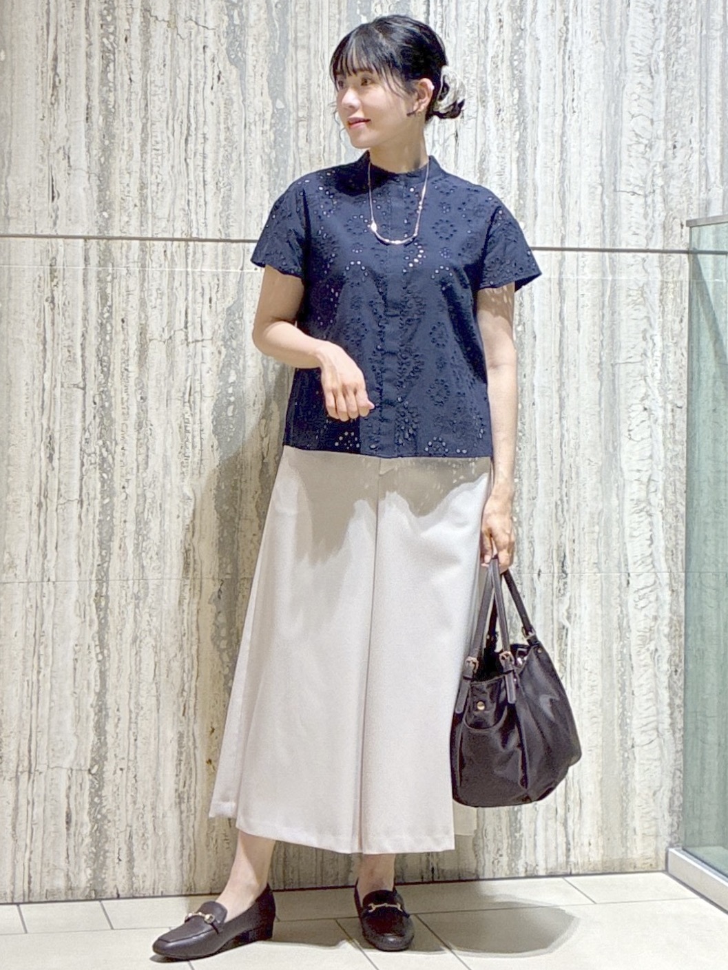  beni_gingerさんの「Reflect｜【通勤◎】カットワーク刺繍レース シャツブラウス」を使ったコーディネート