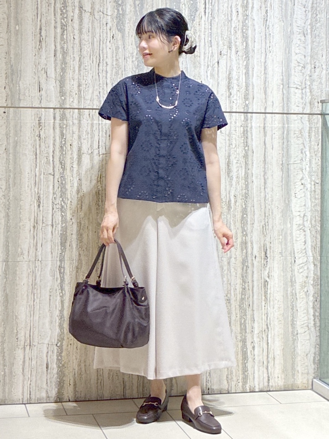  beni_gingerさんの「Reflect｜【通勤◎】カットワーク刺繍レース シャツブラウス」を使ったコーディネート