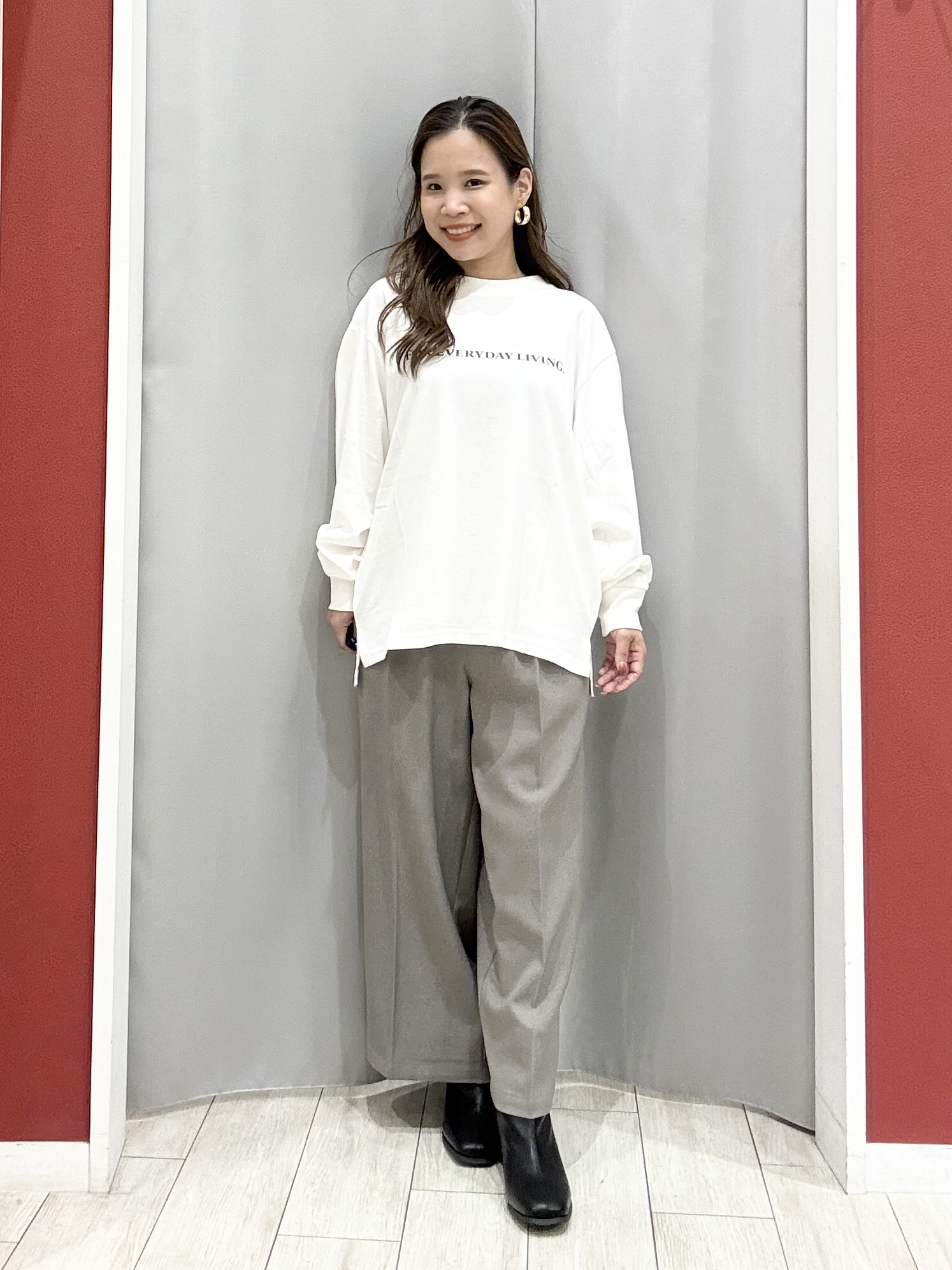 shioさんの「SHOO･LA･RUE｜【洗濯後しわになりにくい/S-LL】気分で選ぶ 大人のデイリー使いに ベーシックシャツ」を使ったコーディネート