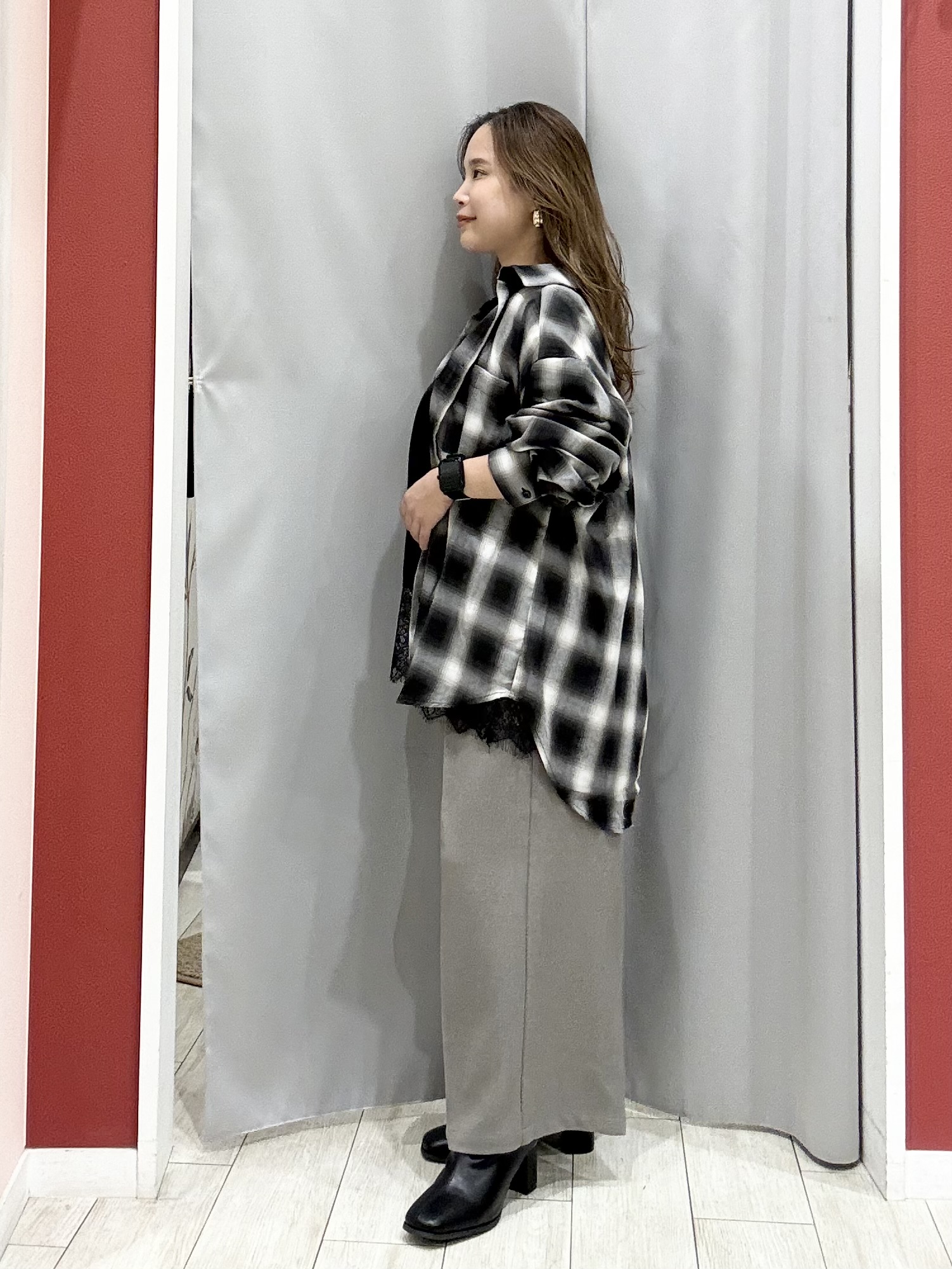 shioさんの「SHOO･LA･RUE｜【洗濯後しわになりにくい/S-LL】気分で選ぶ 大人のデイリー使いに ベーシックシャツ」を使ったコーディネート