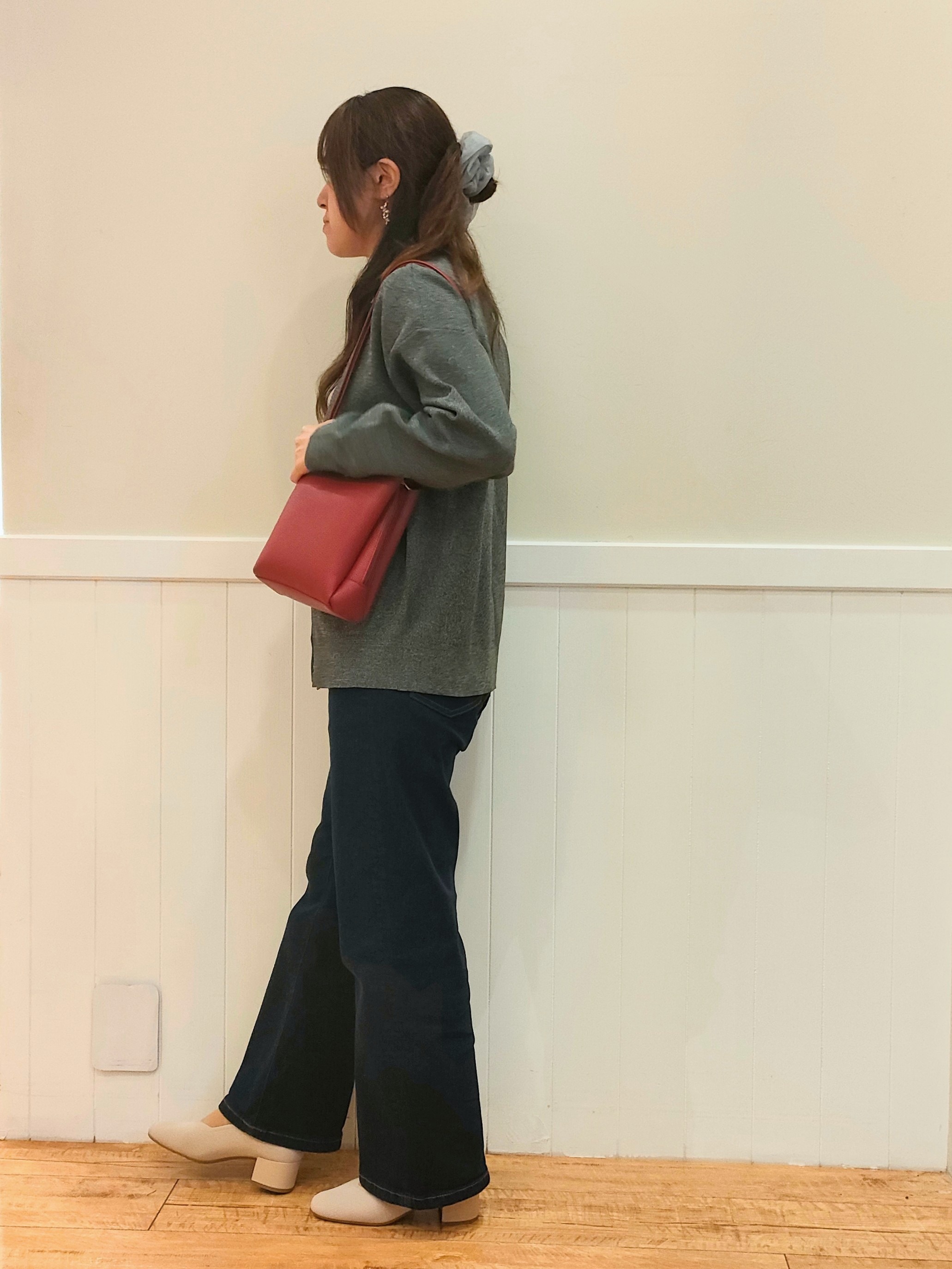 NMさんの「SHOO･LA･RUE｜【セットアップ可/洗濯機可】軽やかに羽織れる スポンディッシュ ニットカーディガン」を使ったコーディネート
