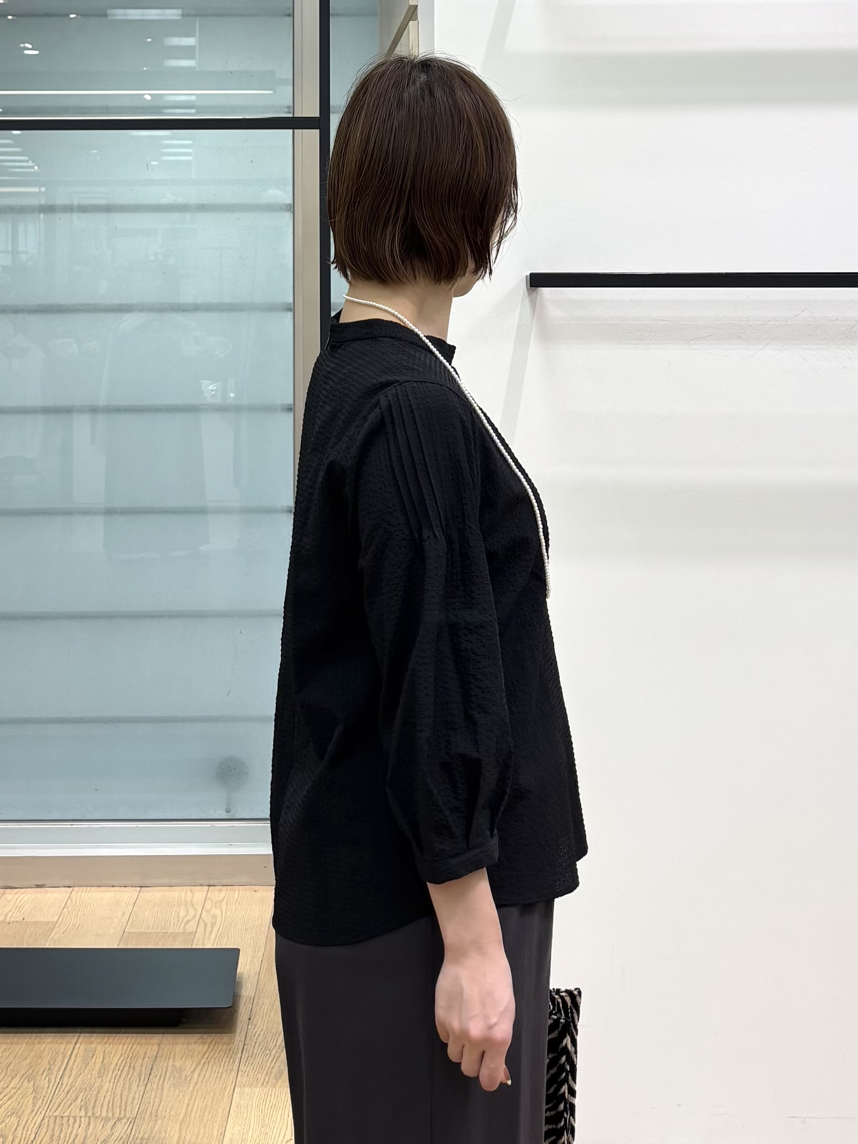 asamiさんの「INDIVI｜【初秋にピッタリ！／洗える】凹凸素材ミニスタンドトップス」を使ったコーディネート