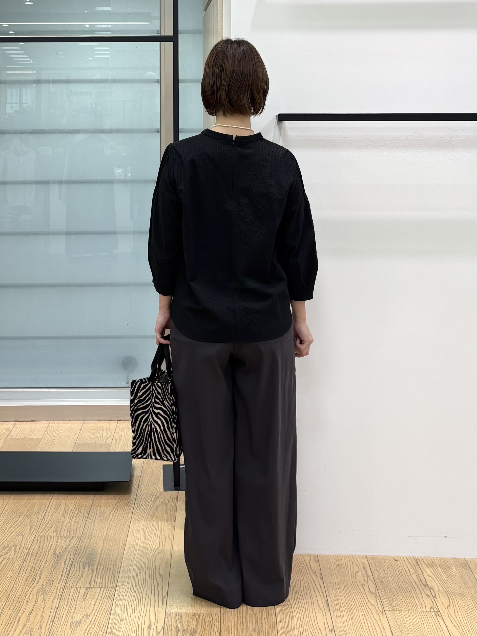 asamiさんの「INDIVI｜【初秋にピッタリ！／洗える】凹凸素材ミニスタンドトップス」を使ったコーディネート