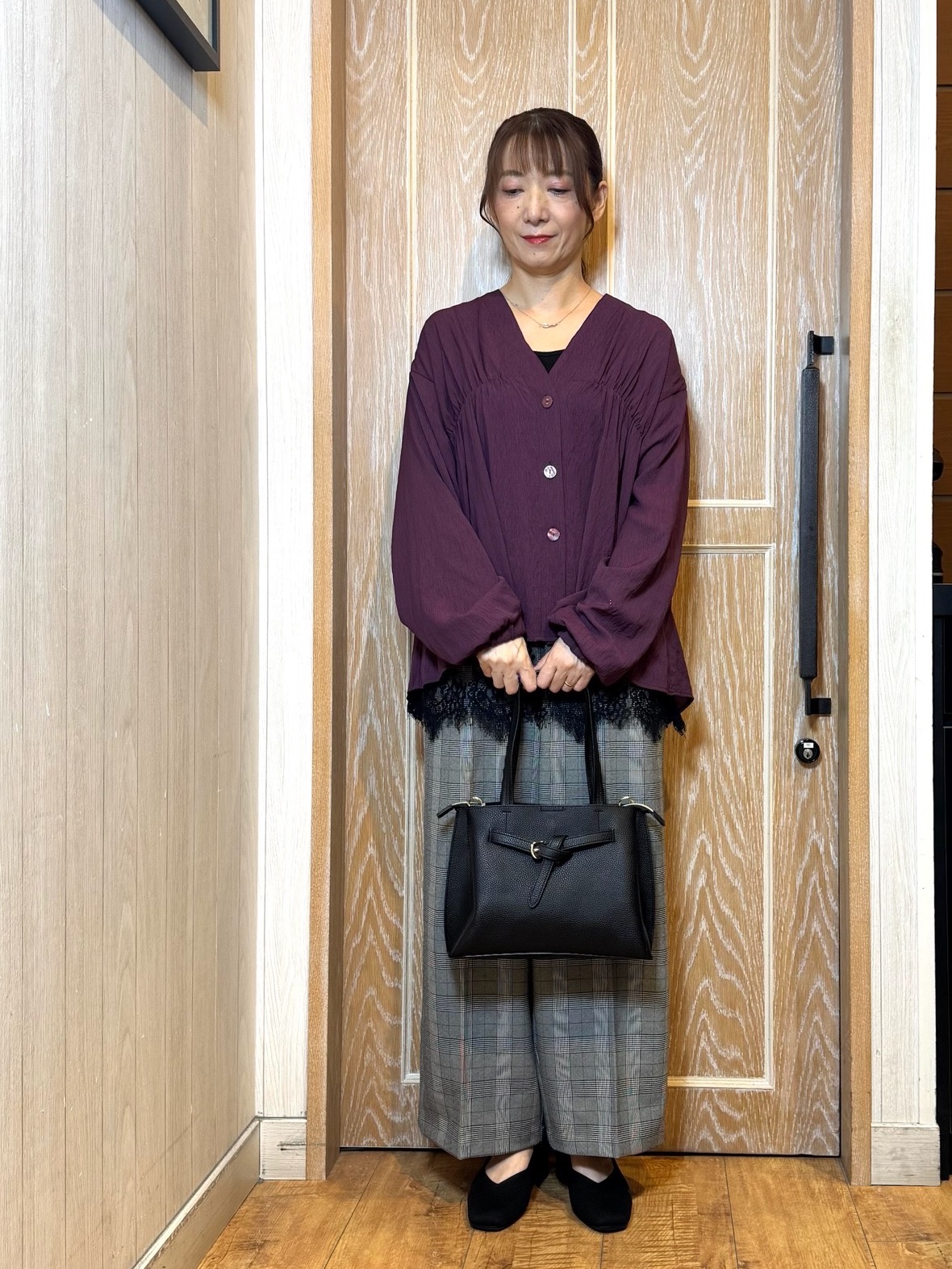 KAORIさんの「SHOO･LA･RUE｜【S-LL/洗濯機可】着痩せシルエット シャーリングシャツカーディガン」を使ったコーディネート