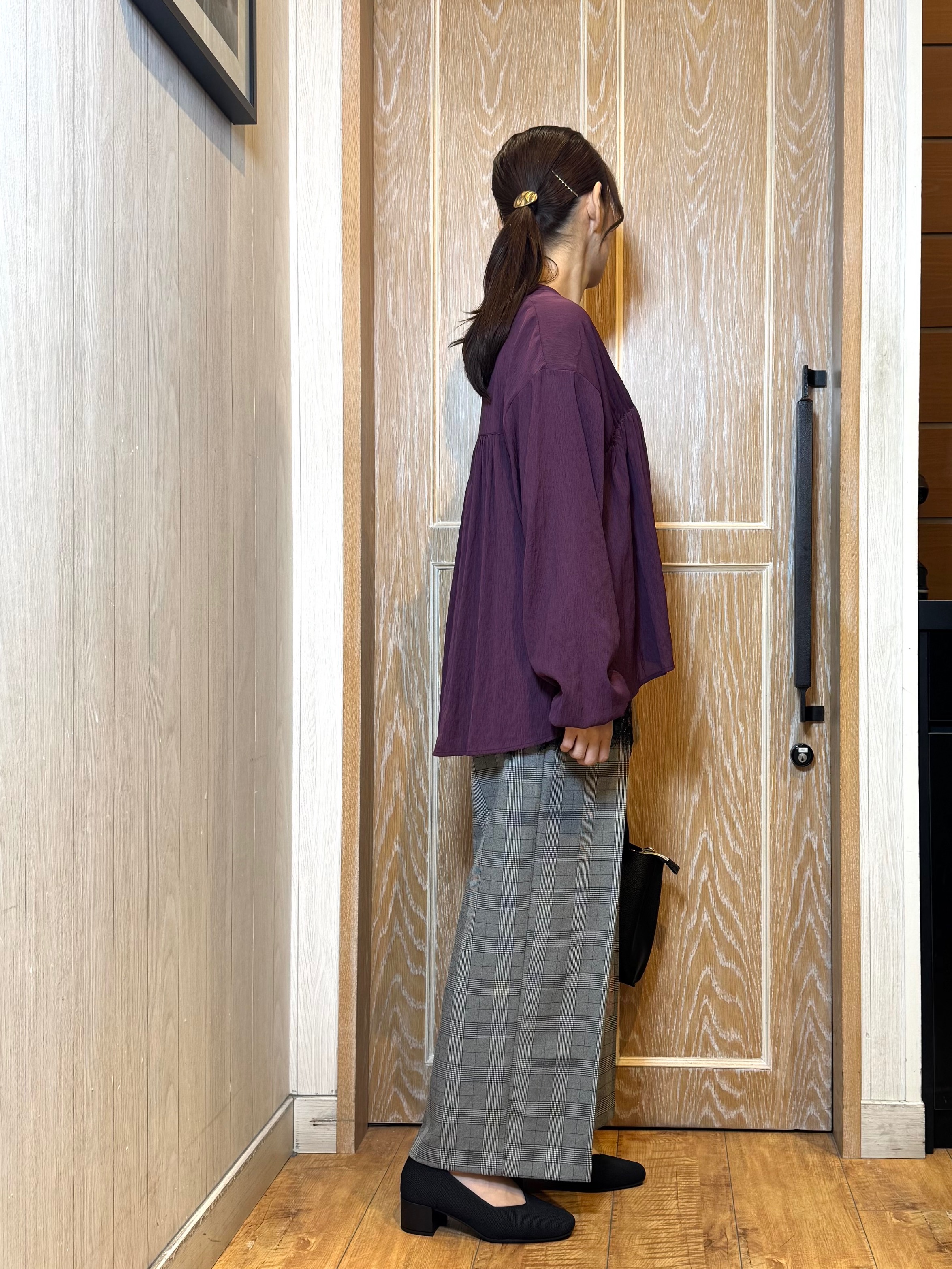 KAORIさんの「SHOO･LA･RUE｜【S-LL/洗濯機可】着痩せシルエット シャーリングシャツカーディガン」を使ったコーディネート