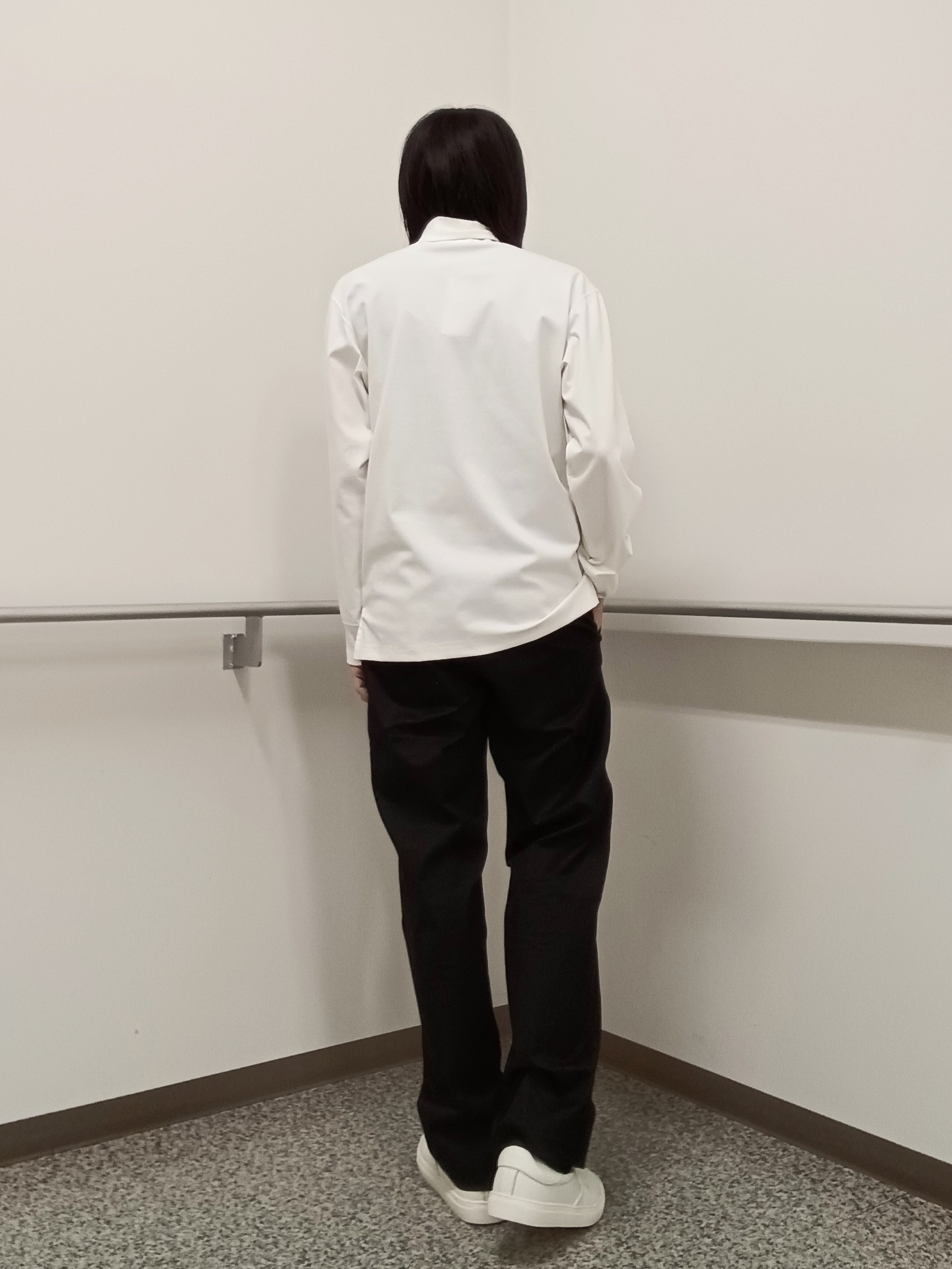 moritaさんの「TAKEO KIKUCHI｜3Dナイロンストレッチ バンドカラーシャツ」を使ったコーディネート