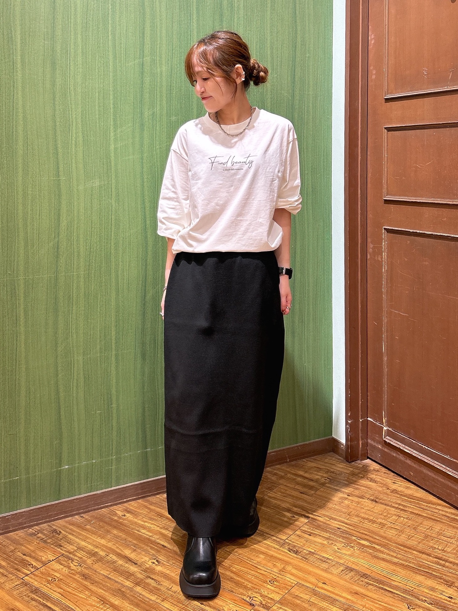 かおりさんの「SHOO･LA･RUE｜【S-LL/洗濯機可】なめらかさが心地いい。スエード調ポケットシャツ」を使ったコーディネート