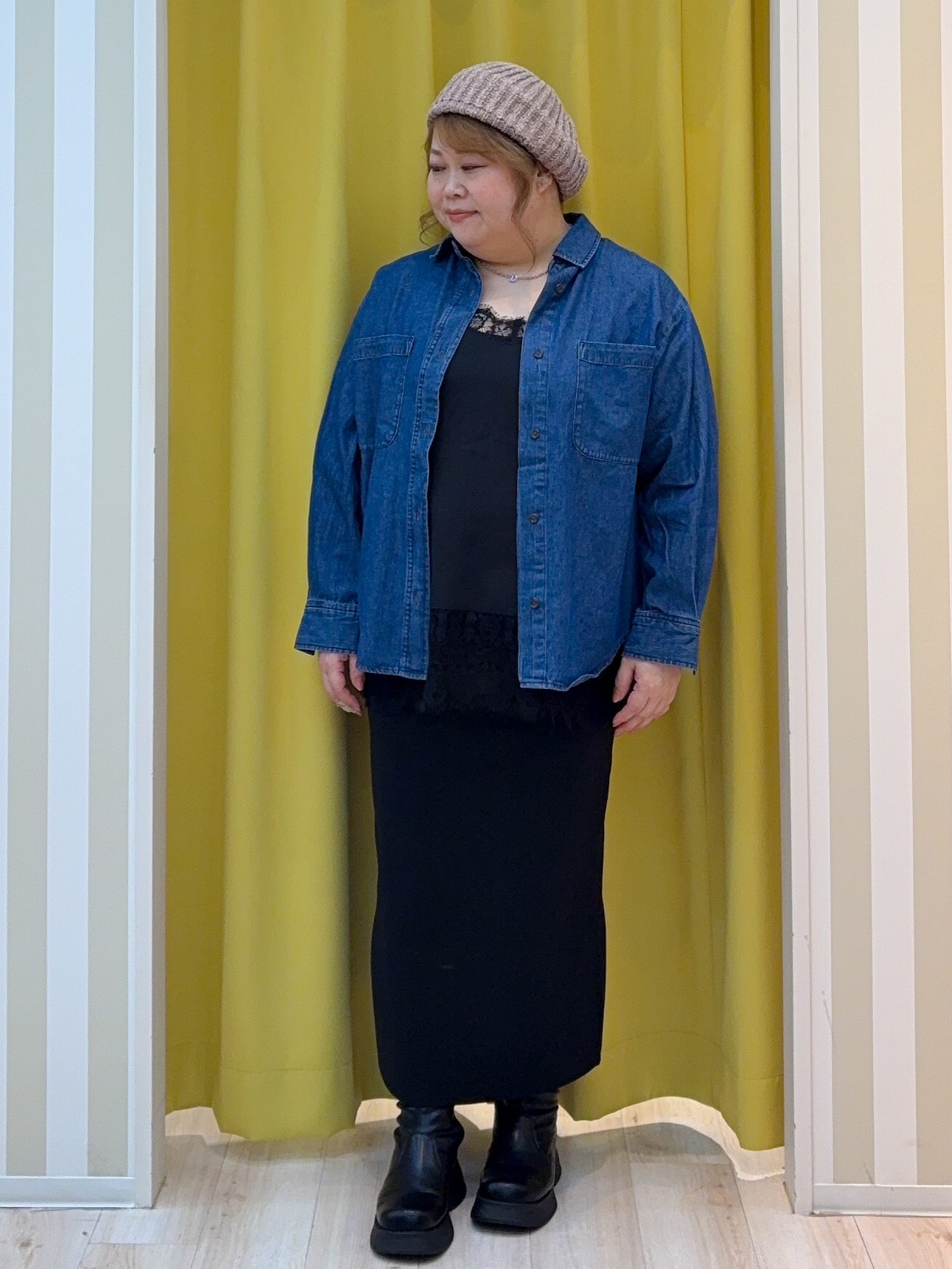 kotoさんさんの「SHOO･LA･RUE｜【S-LL/洗濯機可/体型カバー】ライトオンスデニム ダブルポケット オーバーサイズシャツ」を使ったコーディネート