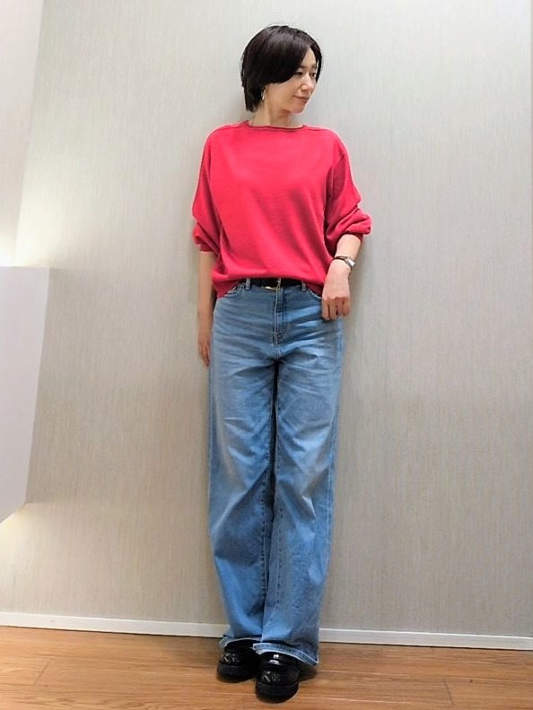 ミズタさんの「UNTITLED｜【大人の抜け感/8色展開】ボリュームスリーブニットプルオーバー」を使ったコーディネート