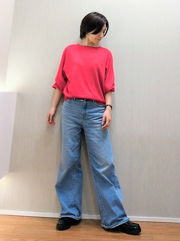 ミズタさんの「UNTITLED｜【大人の抜け感/8色展開】ボリュームスリーブニットプルオーバー」を使ったコーディネート