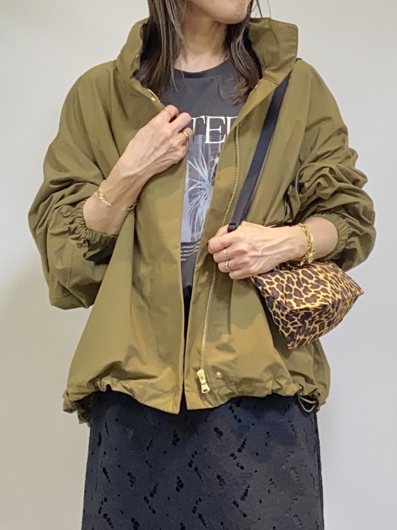 tomoさんの「UNTITLED｜【撥水/秋羽織り】タフタマウンテンパーカー」を使ったコーディネート