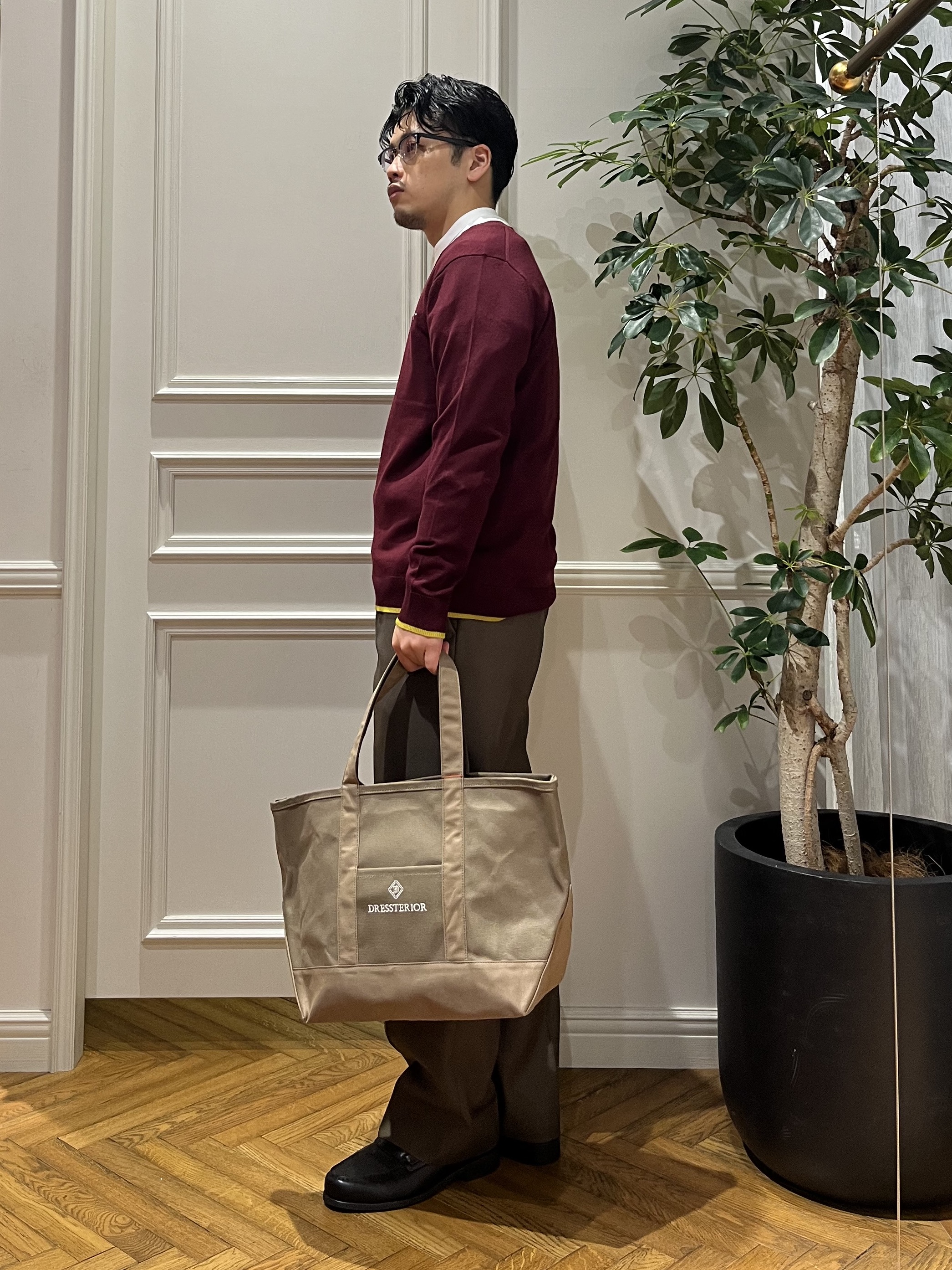 Tokuさんの「DRESSTERIOR｜ゼニアバルーファ キャッシュウール Vネックプルオーバー」を使ったコーディネート