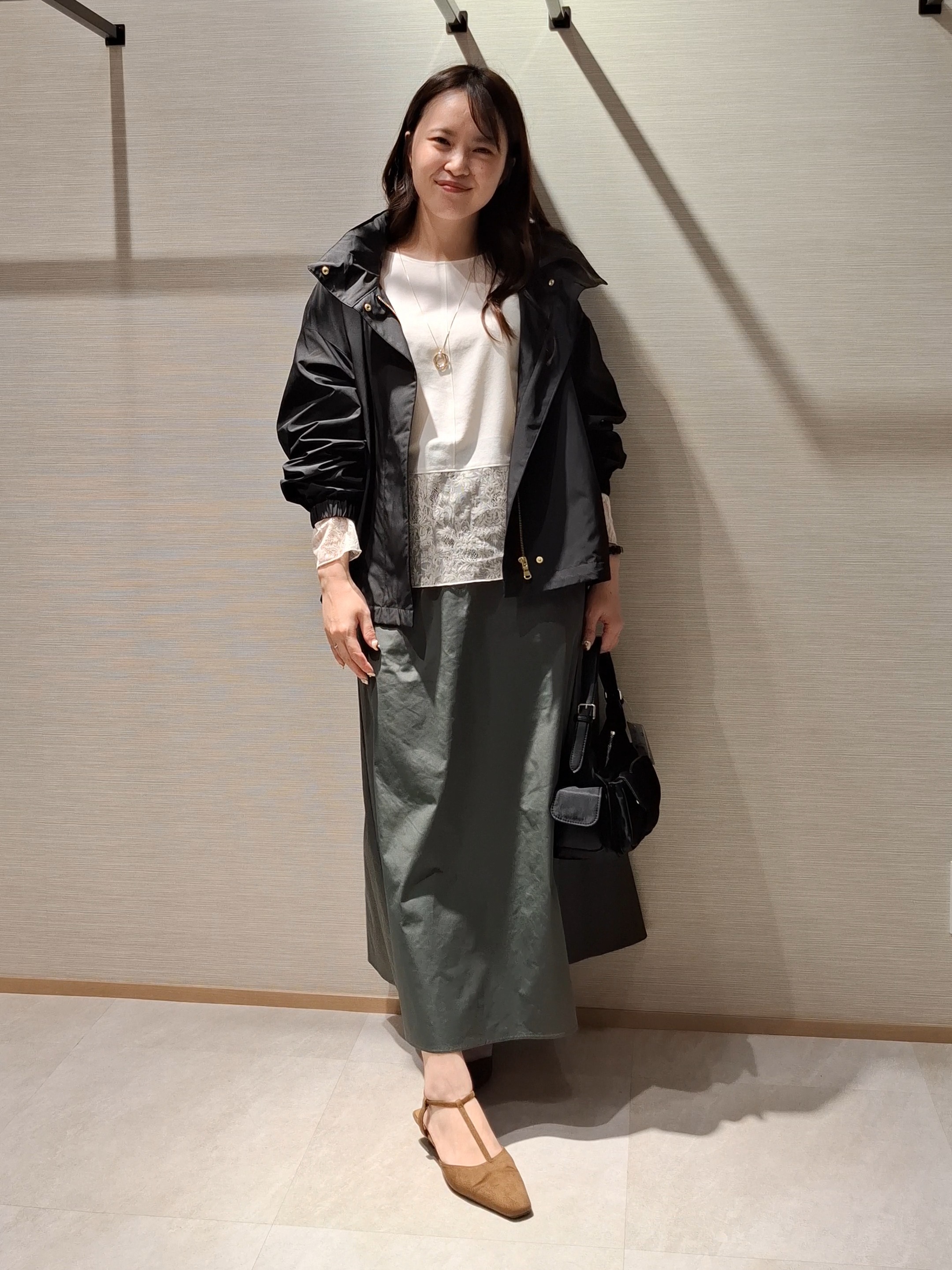 YuKaRiさんの「UNTITLED｜【撥水/秋羽織り】タフタマウンテンパーカー」を使ったコーディネート