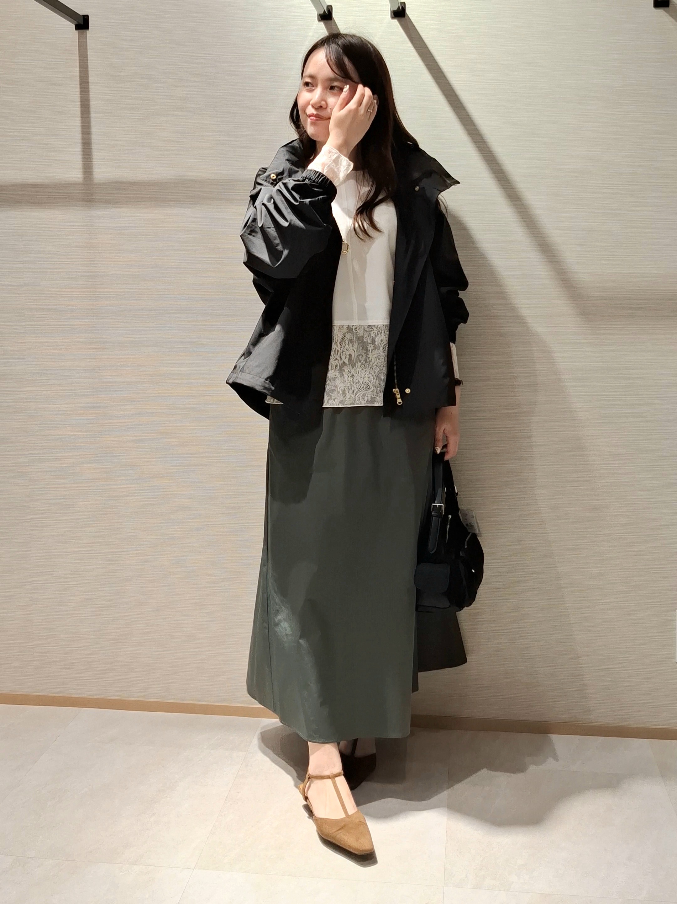 YuKaRiさんの「UNTITLED｜【撥水/秋羽織り】タフタマウンテンパーカー」を使ったコーディネート