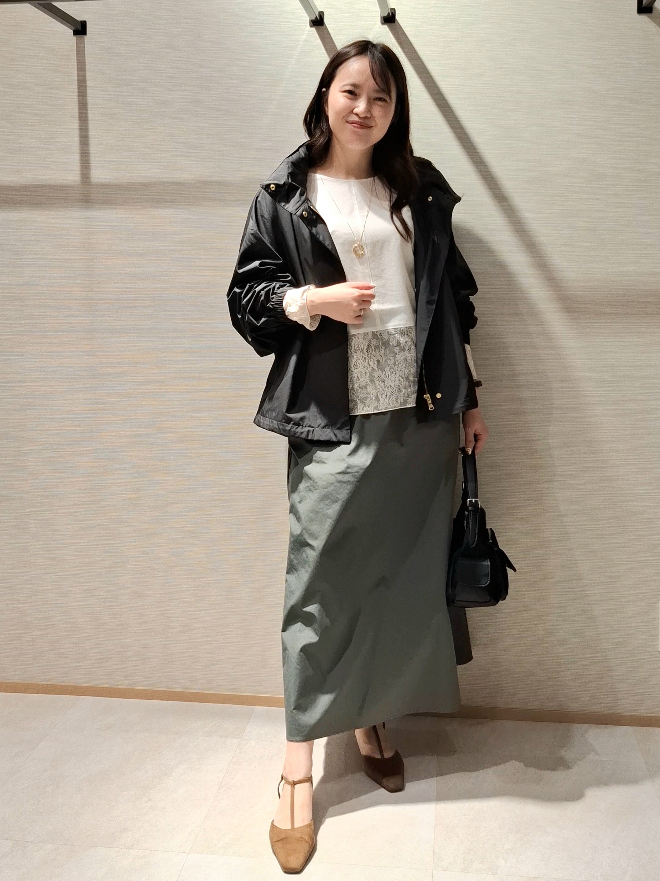 YuKaRiさんの「UNTITLED｜【撥水/秋羽織り】タフタマウンテンパーカー」を使ったコーディネート