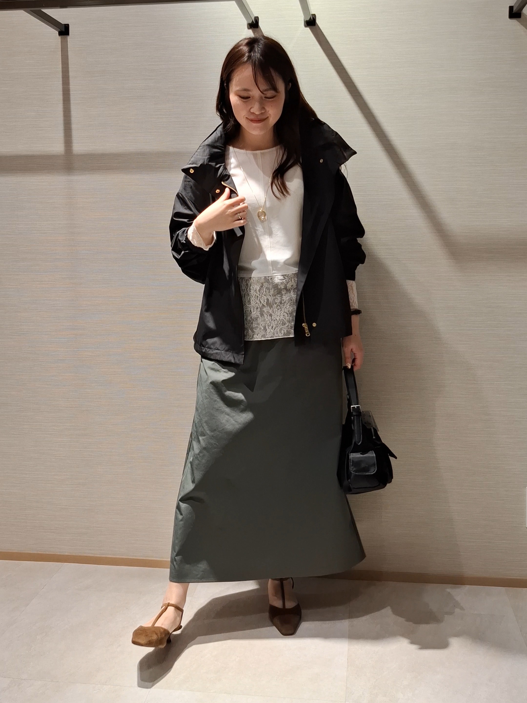 YuKaRiさんの「UNTITLED｜【撥水/秋羽織り】タフタマウンテンパーカー」を使ったコーディネート