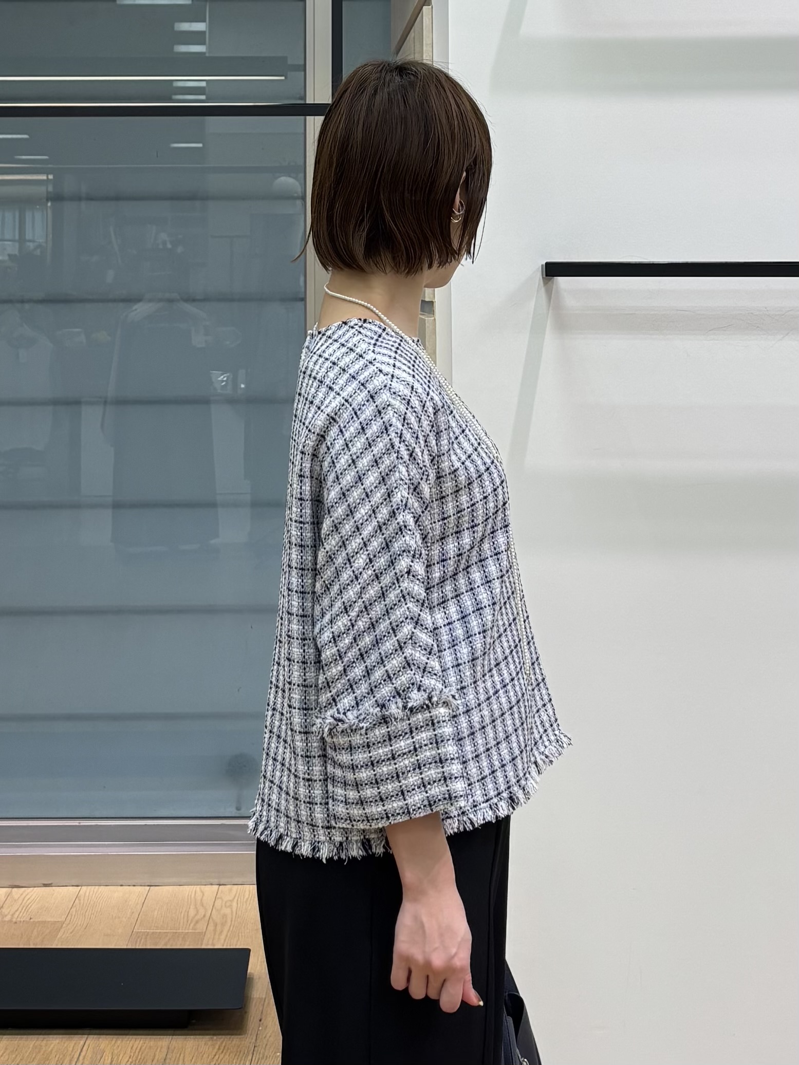 asamiさんの「INDIVI｜【華やか／1枚でサマになる】上品ツイードブラウス」を使ったコーディネート