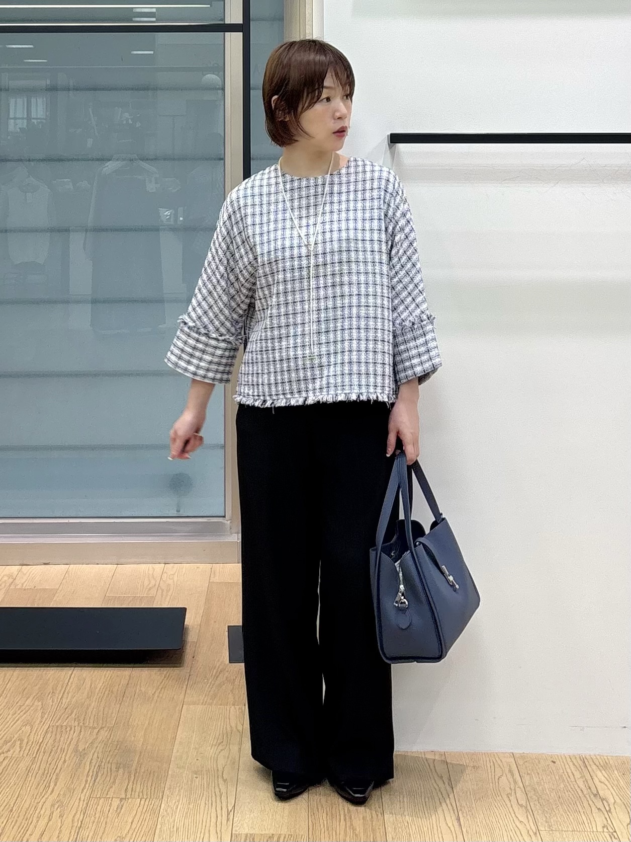 asamiさんの「INDIVI｜【華やか／1枚でサマになる】上品ツイードブラウス」を使ったコーディネート