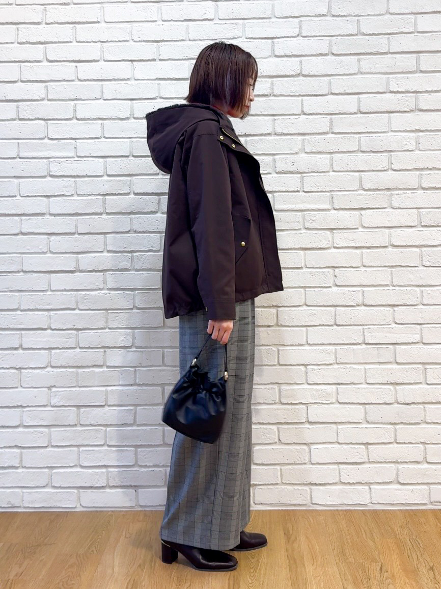 𝐜𝐡𝐢𝐤𝐚さんの「SHOO･LA･RUE｜【洗濯機可/撥水/マルチWAY】ファーライナー付き 毎日欲張りマンパ」を使ったコーディネート