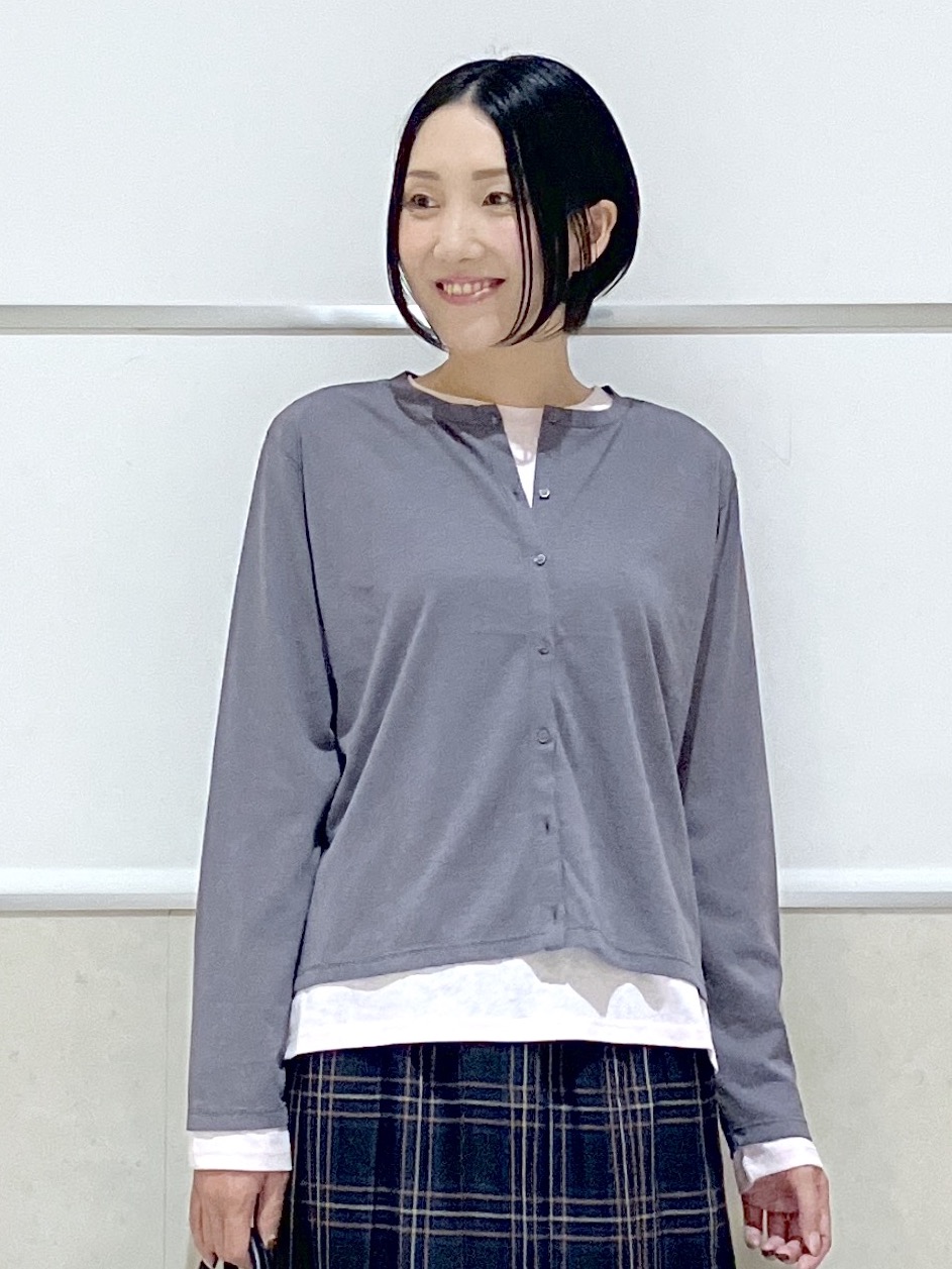 eriko さんの「Dessin｜【セットアイテム/1枚で決まる】配色シアーロンT＆クルーネックカーディガン」を使ったコーディネート