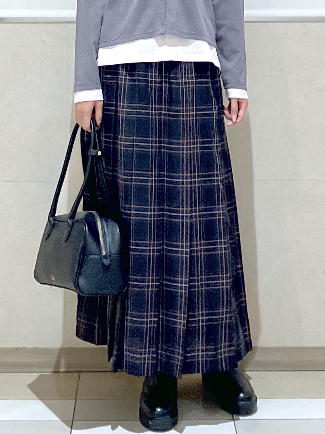 eriko さんの「Dessin｜【セットアイテム/1枚で決まる】配色シアーロンT＆クルーネックカーディガン」を使ったコーディネート
