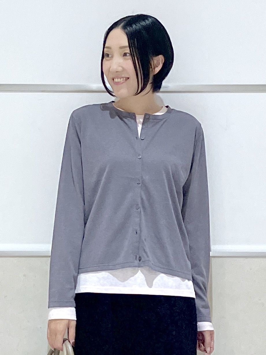 eriko さんの「Dessin｜【セットアイテム/1枚で決まる】配色シアーロンT＆クルーネックカーディガン」を使ったコーディネート