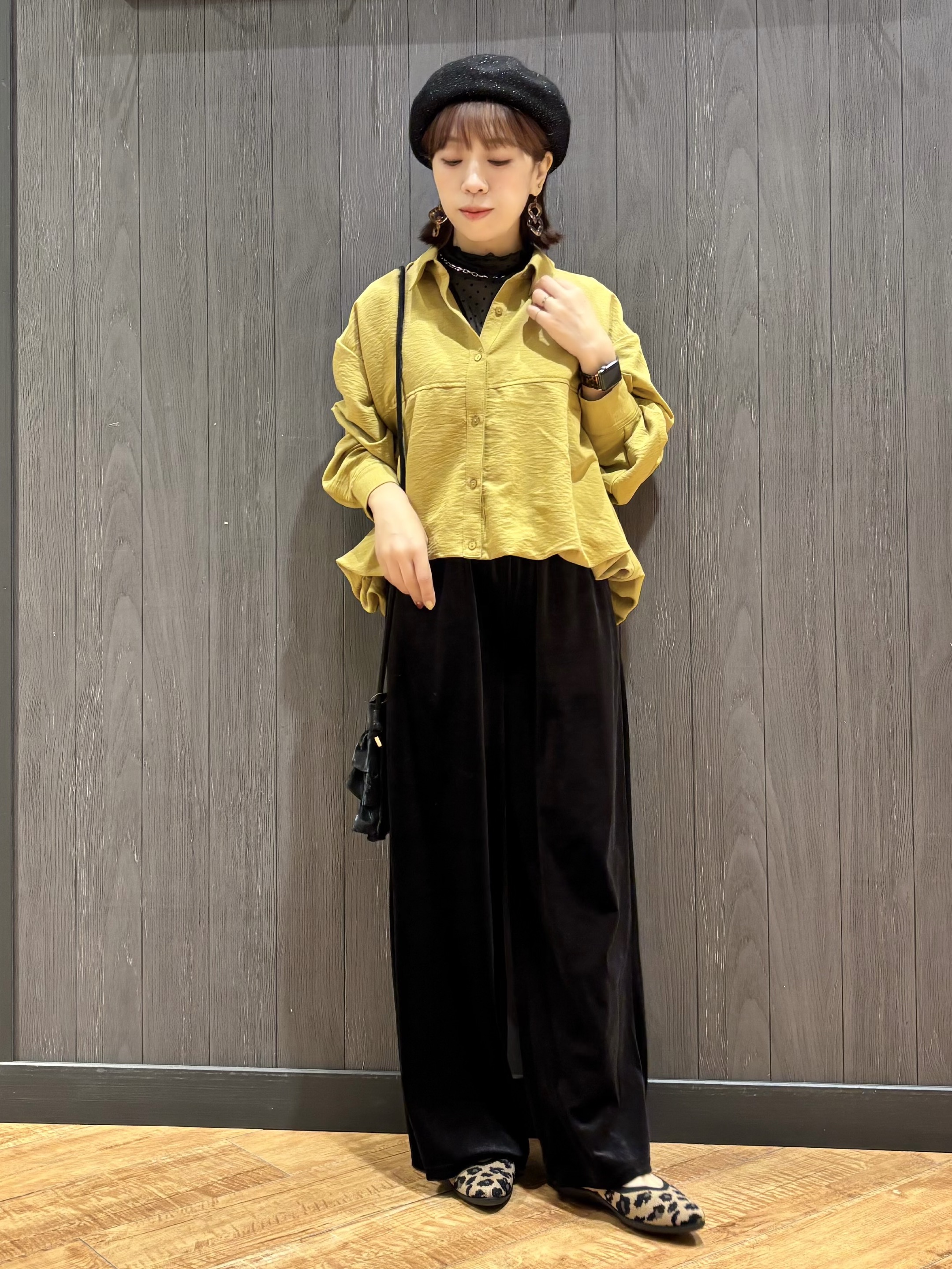 meiさんの「SHOO･LA･RUE｜【S-LL/洗濯機可】インせず即こなれる 裾バルーンシャツ」を使ったコーディネート