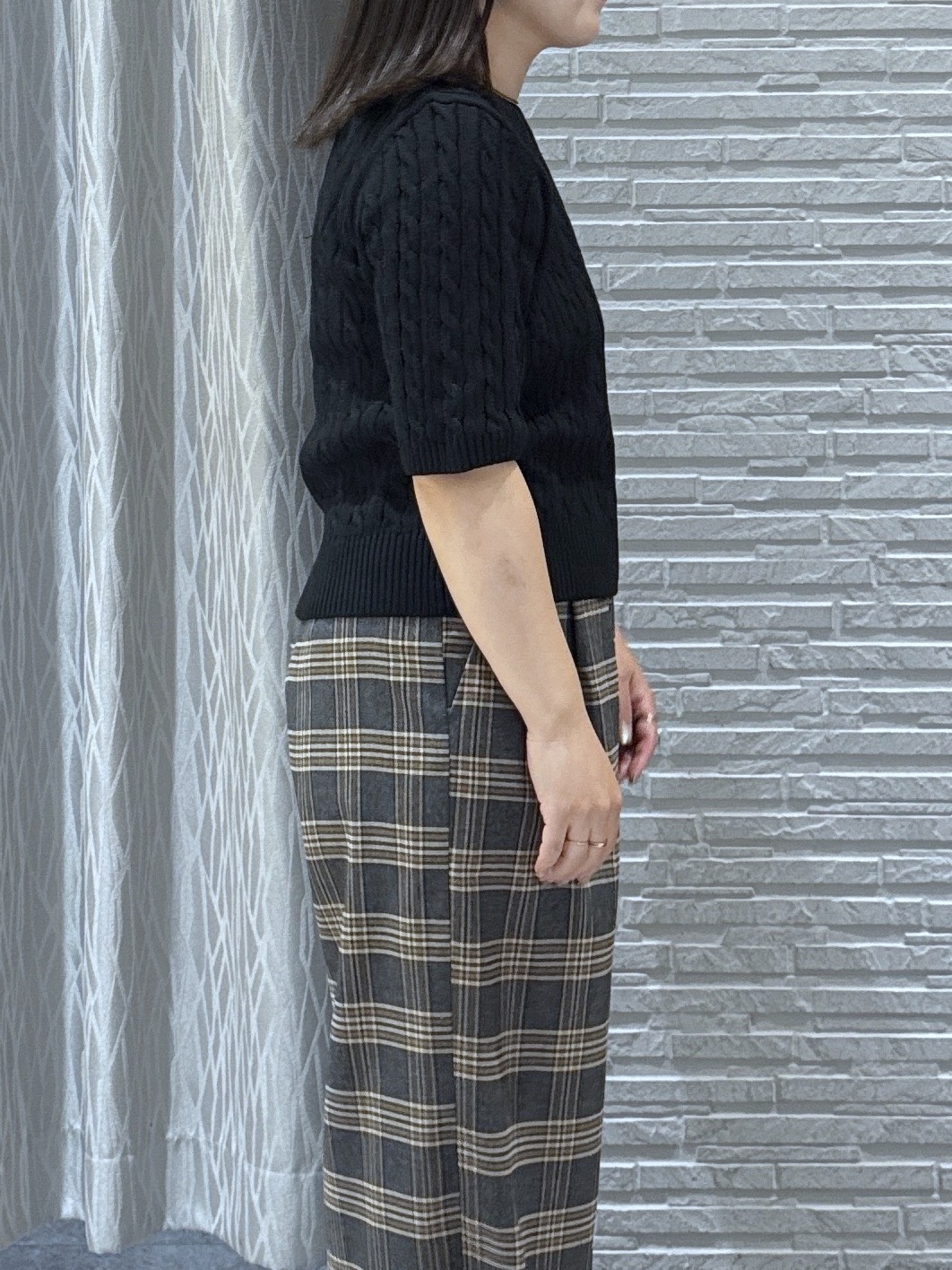 chさんの「THE SHOP TK｜POLO BCS/ケーブル5分袖ニット」を使ったコーディネート